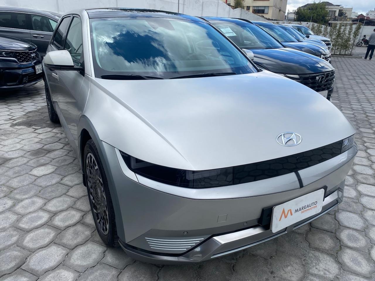 Nohelly López Facebook ad: 2024 Hyundai ioniq 5 ta ev