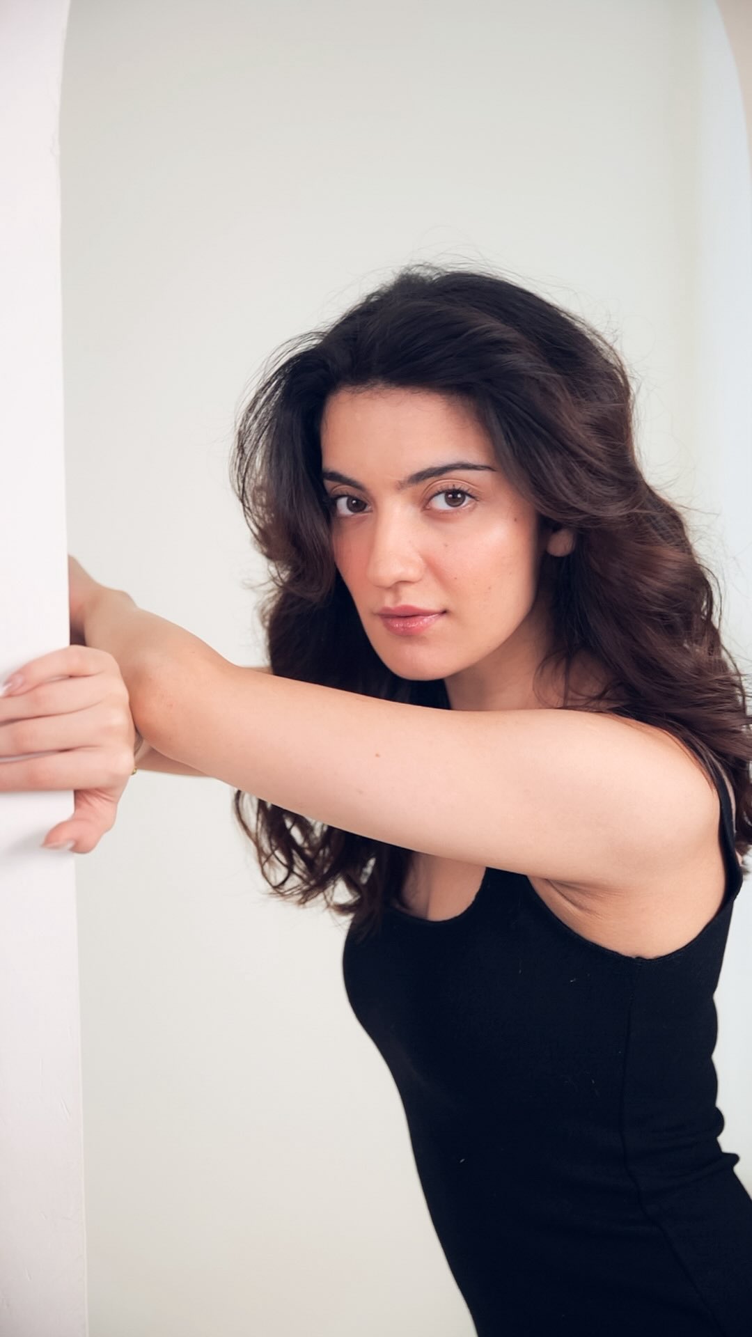 L'Oréal Professionnel India Facebook ad: Humidity. Frizz. Repeat.