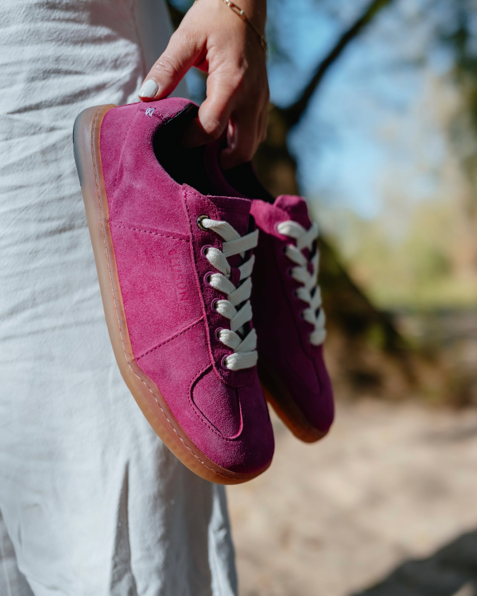 Blusun Barefoot Shoes Facebook ad: BLUSUN, Barfußschuhe, die nicht aussehen wie Barfußschuhe!