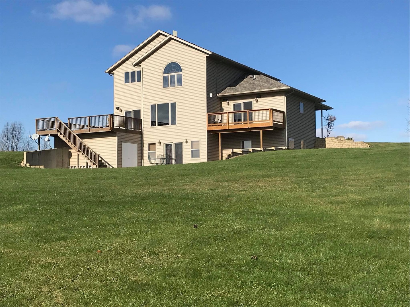 Mas Roofing, Siding & Decks Facebook ad
