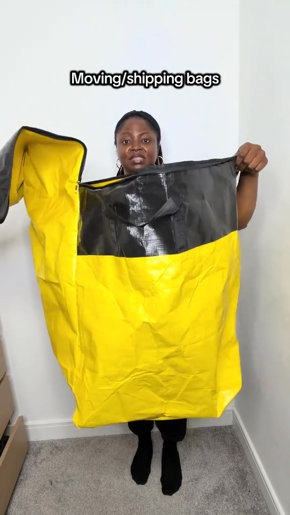 Boomforing Facebook ad: Extra-large heavy-duty storage bag, perfect for moving…