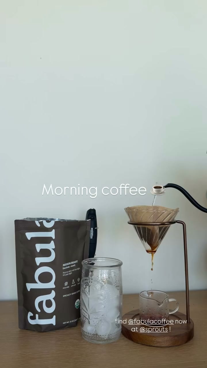 Fabula Coffee Facebook ad: Drink Clean Coffee, Feel Great