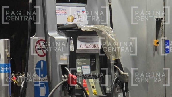 Página Central Facebook ad: Clausuran esta gasolinera en León por falta de permisos…