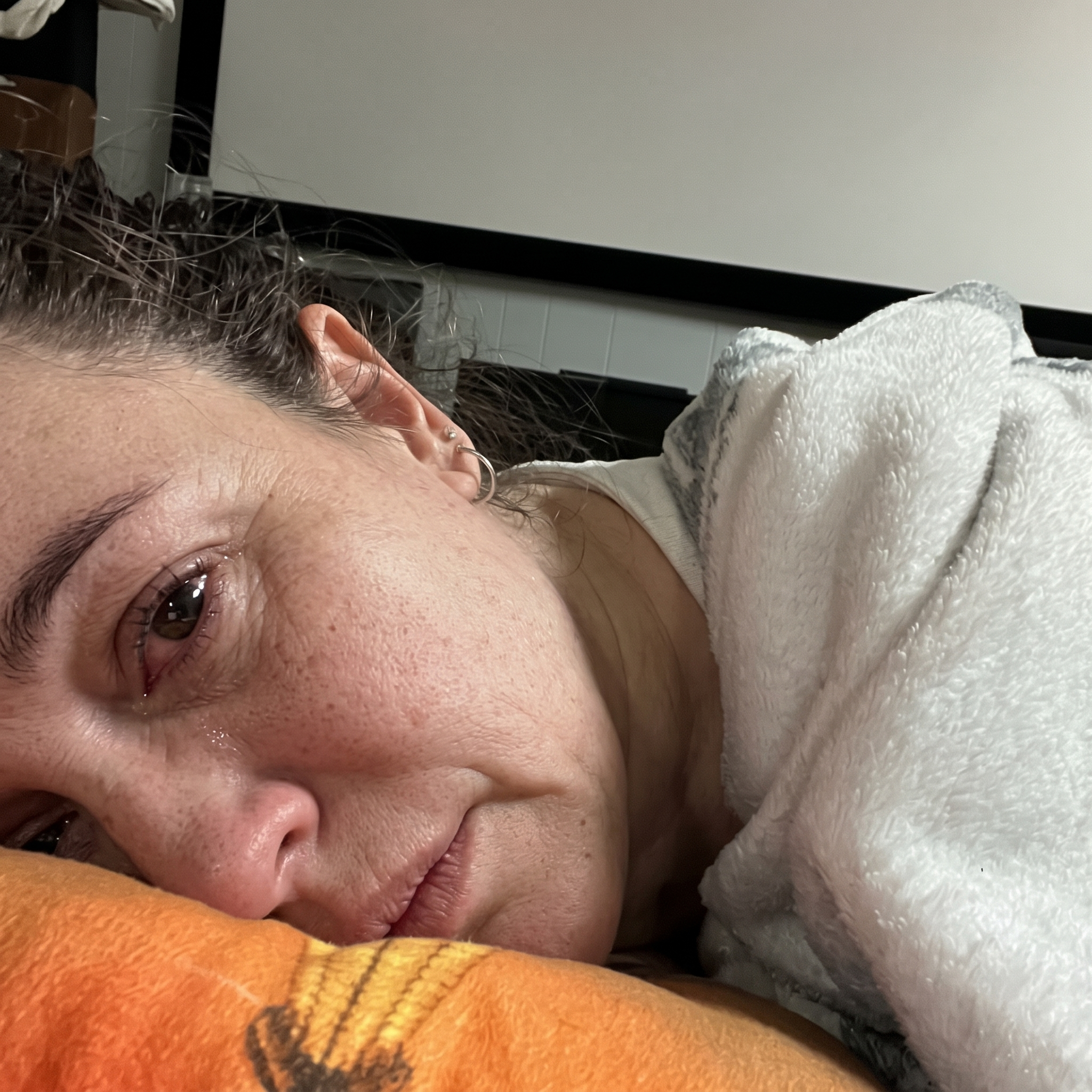 Her Sleep Diary Facebook ad: can't sleep? read this