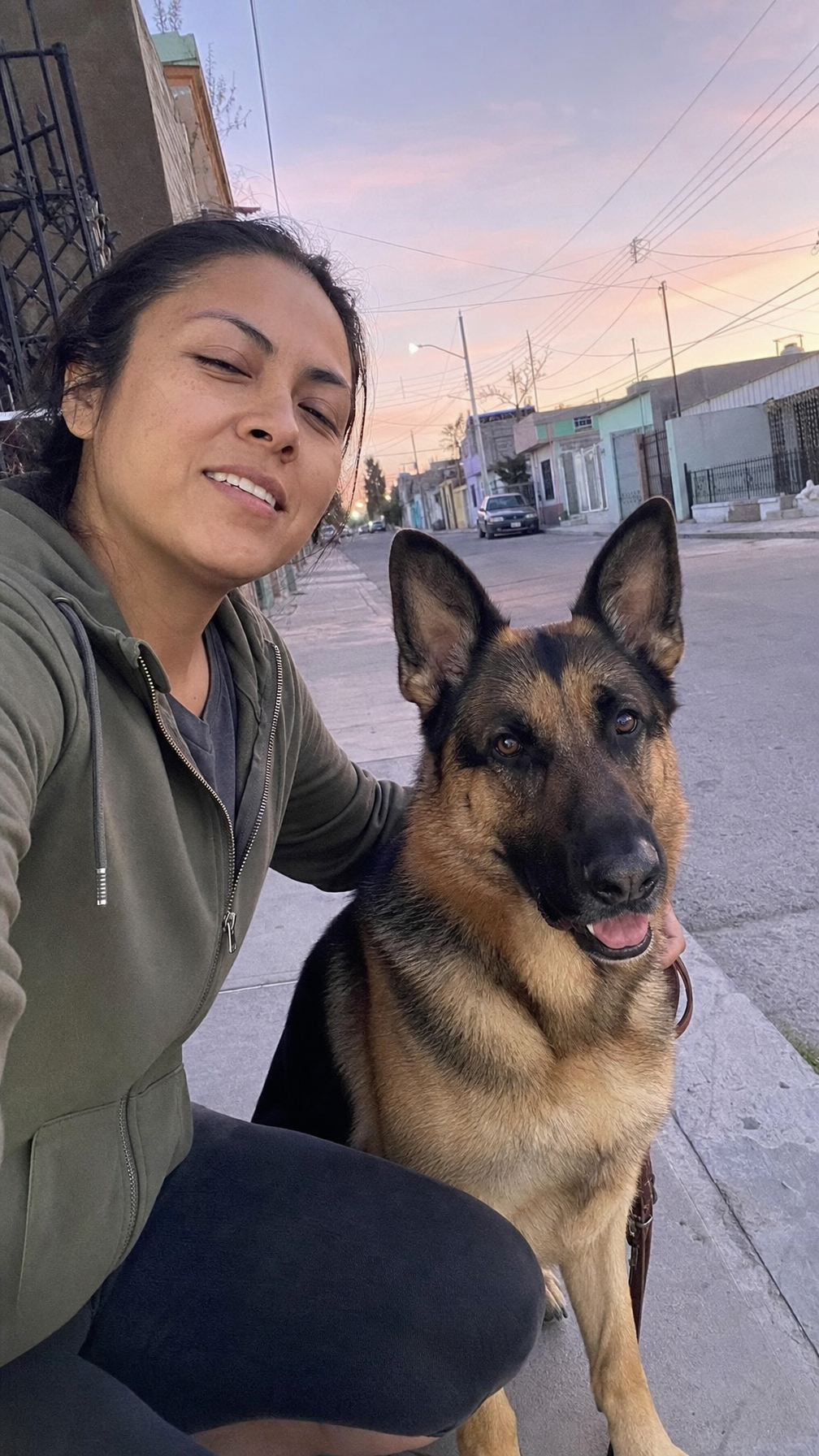 Caleb Harrison Facebook ad: Comienza el Desafío de disciplina K9