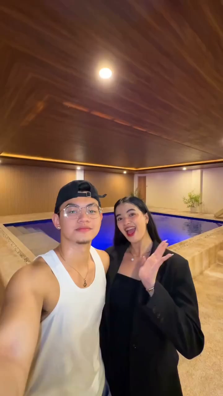 Gascon Villas Private Resort Facebook ad: MAY PA-FREE VAN SERVICE NA RESORT?!