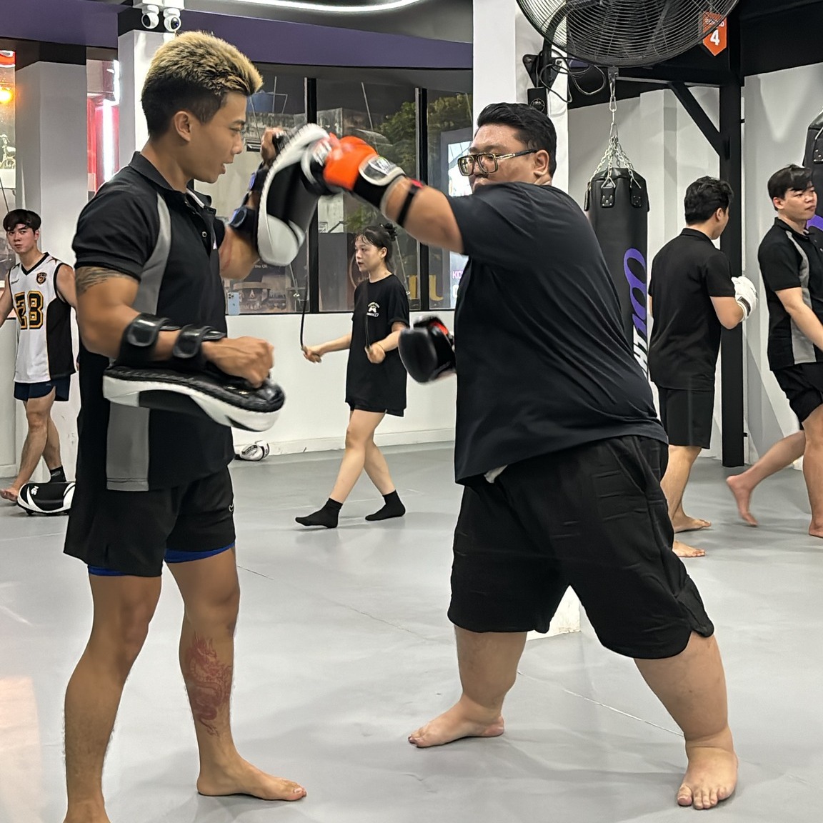 Fight100 Kickboxing - Quán Quân Giảm Mỡ Facebook ad