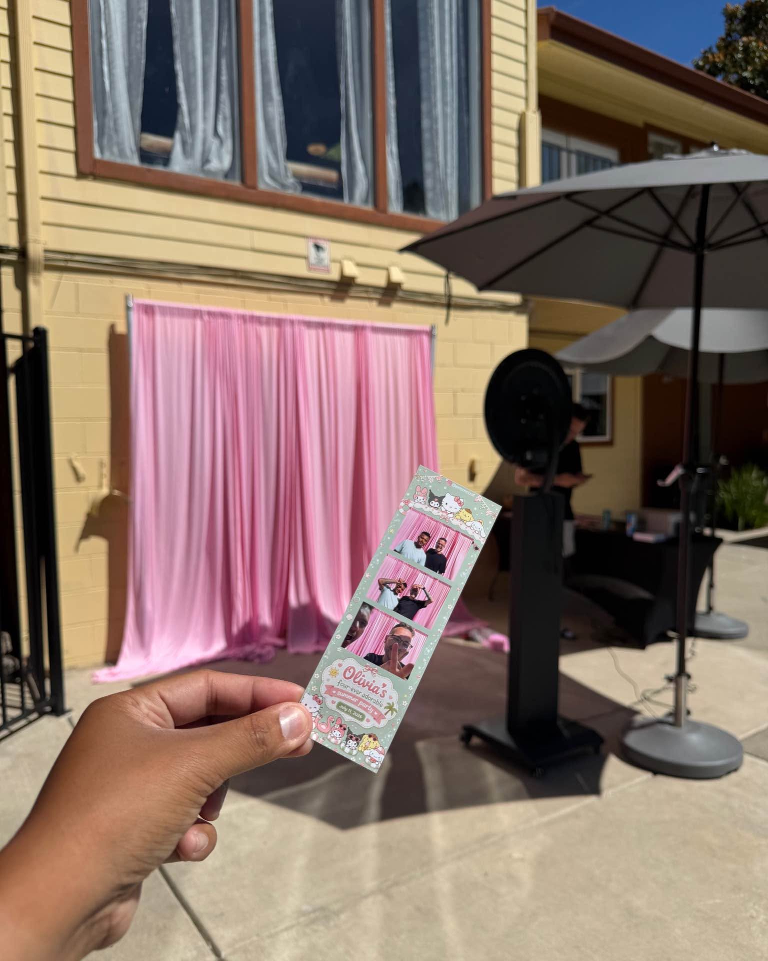 Stephen Michael Facebook ad: Photo Booth rental