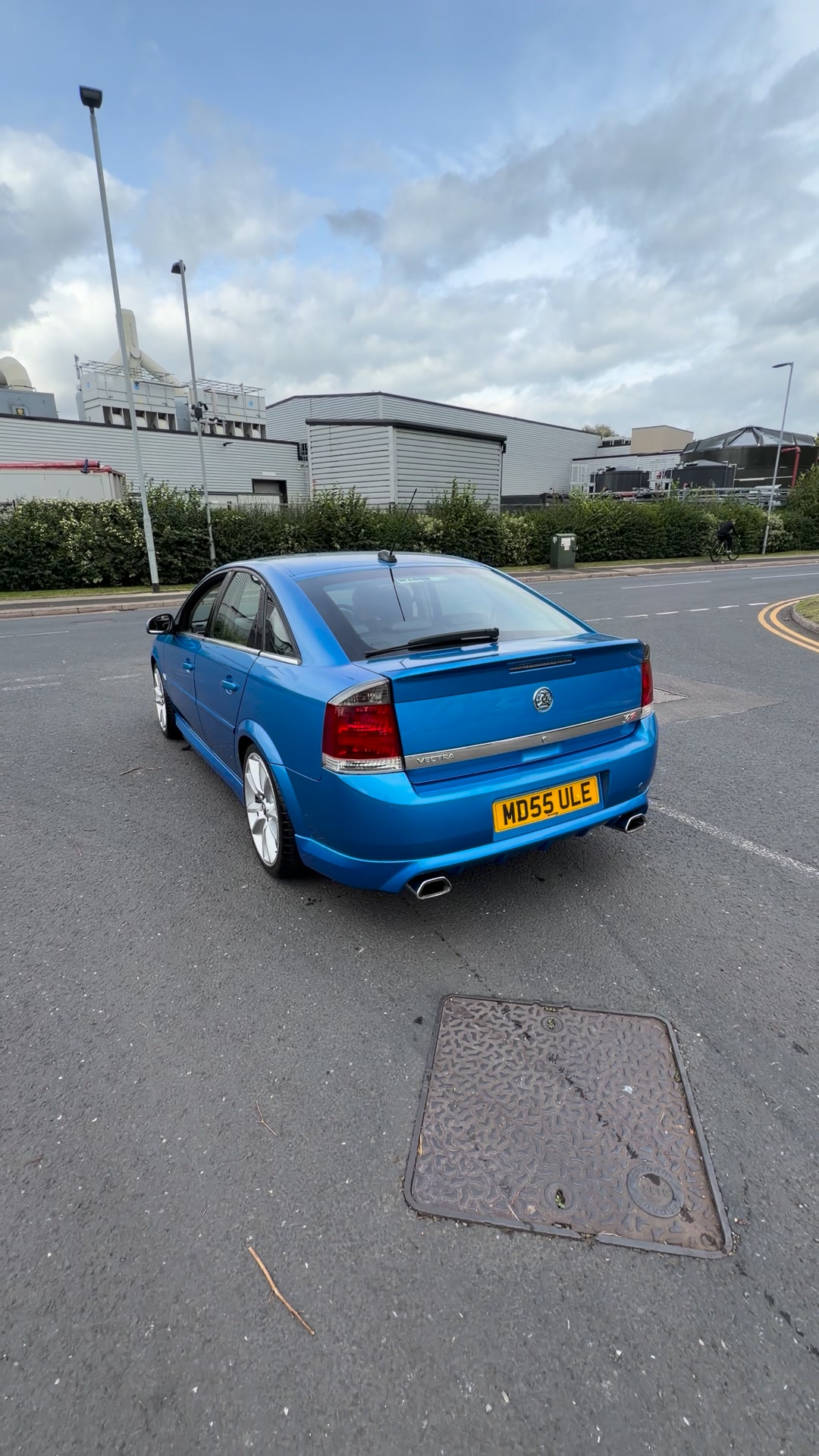 Redline Competitions Facebook ad: WIN this Vauxhall Vectra VXR