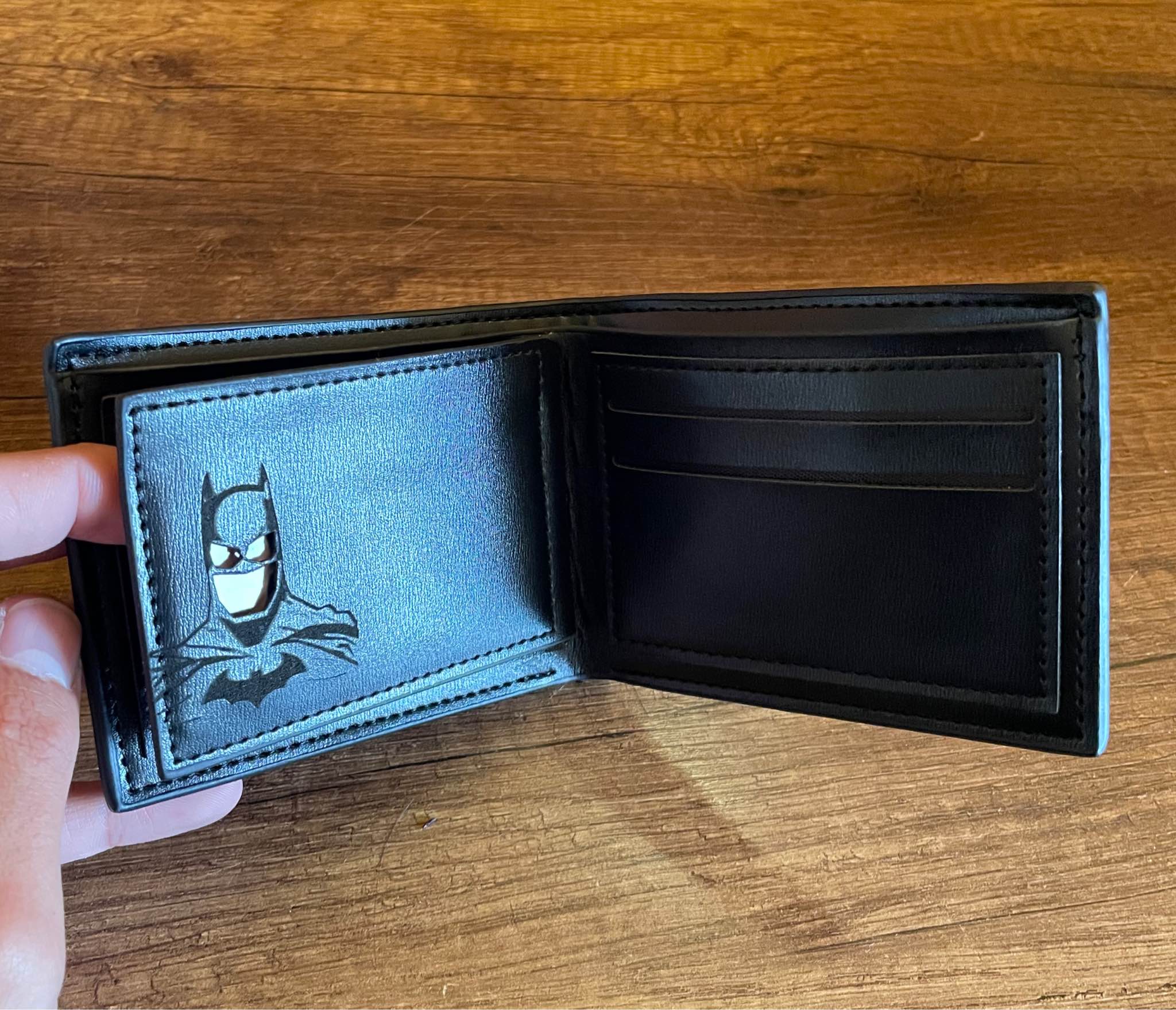 Make Gifts Facebook ad: Billetera de Batman