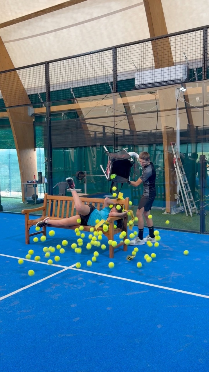 Padel Club Mugello Facebook ad: POV: Quando il tuo lato del campo diventa…
