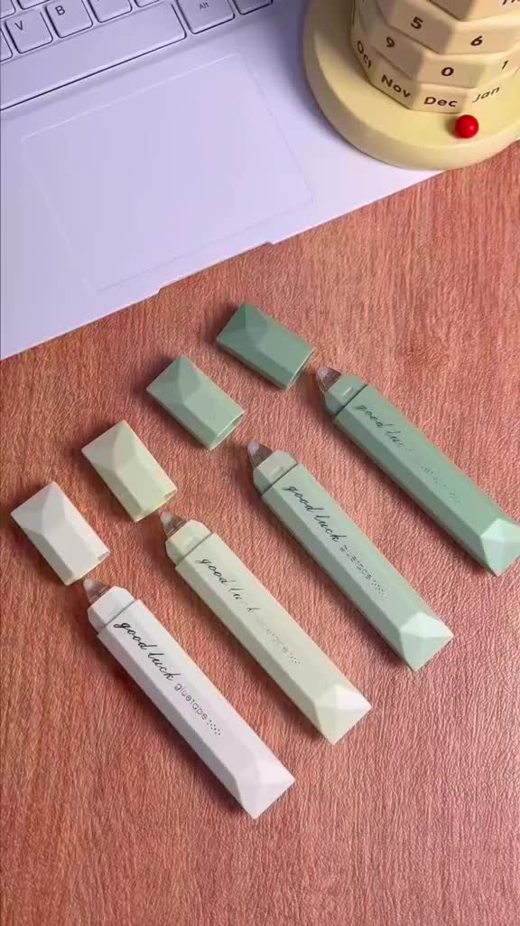 Gropething\rh Facebook ad: Scrapbooking Double-Sided Tape Roller