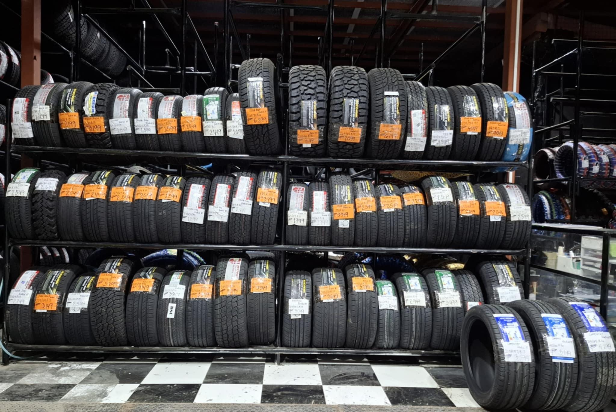 Riders Pit Stop PH Danao Cebu Facebook ad: PROMO CAR TIRES @BEST PRICES WITH FREEBIES