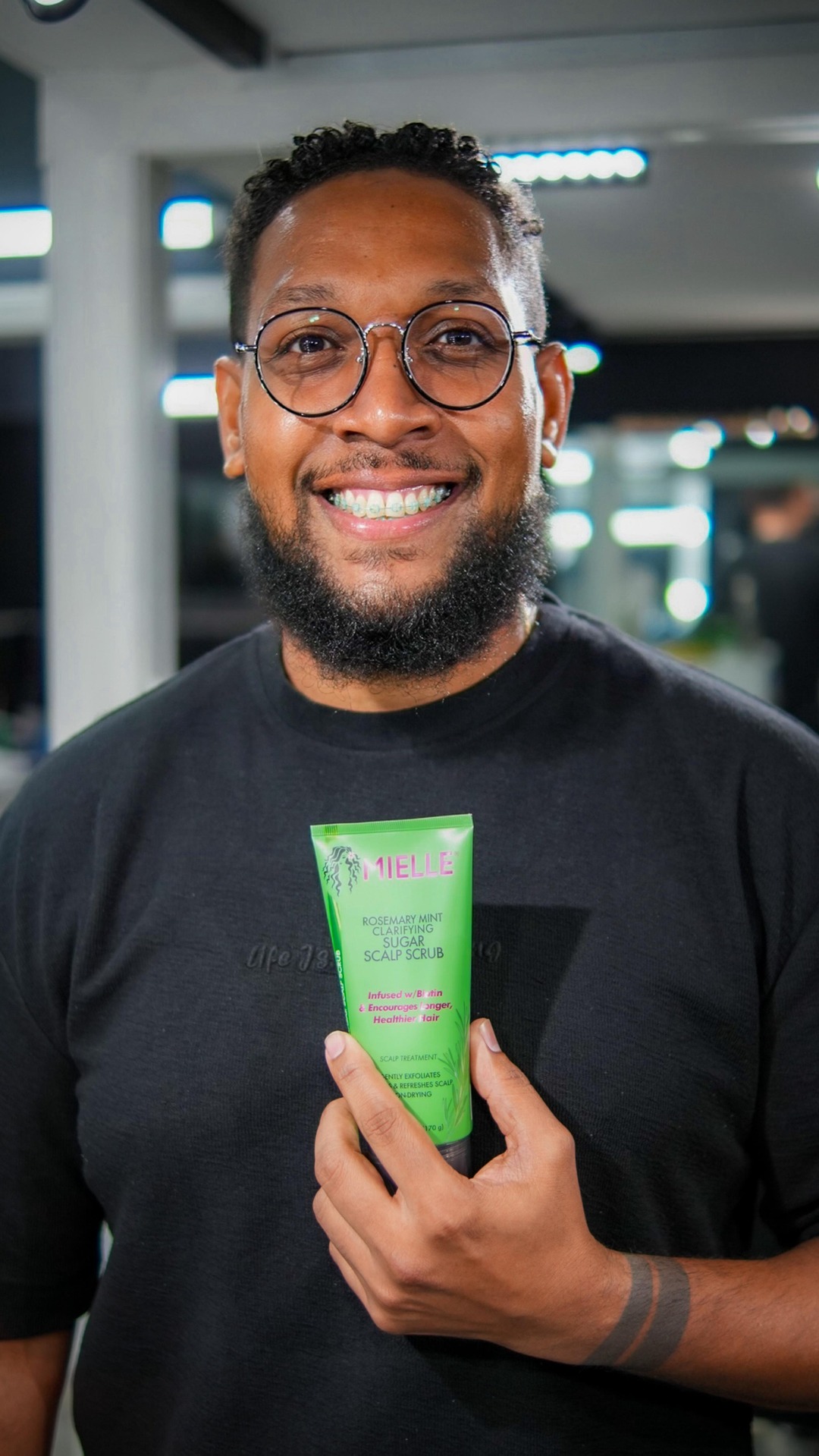 Mielle Organics Facebook ad: Moisture? Locked in.