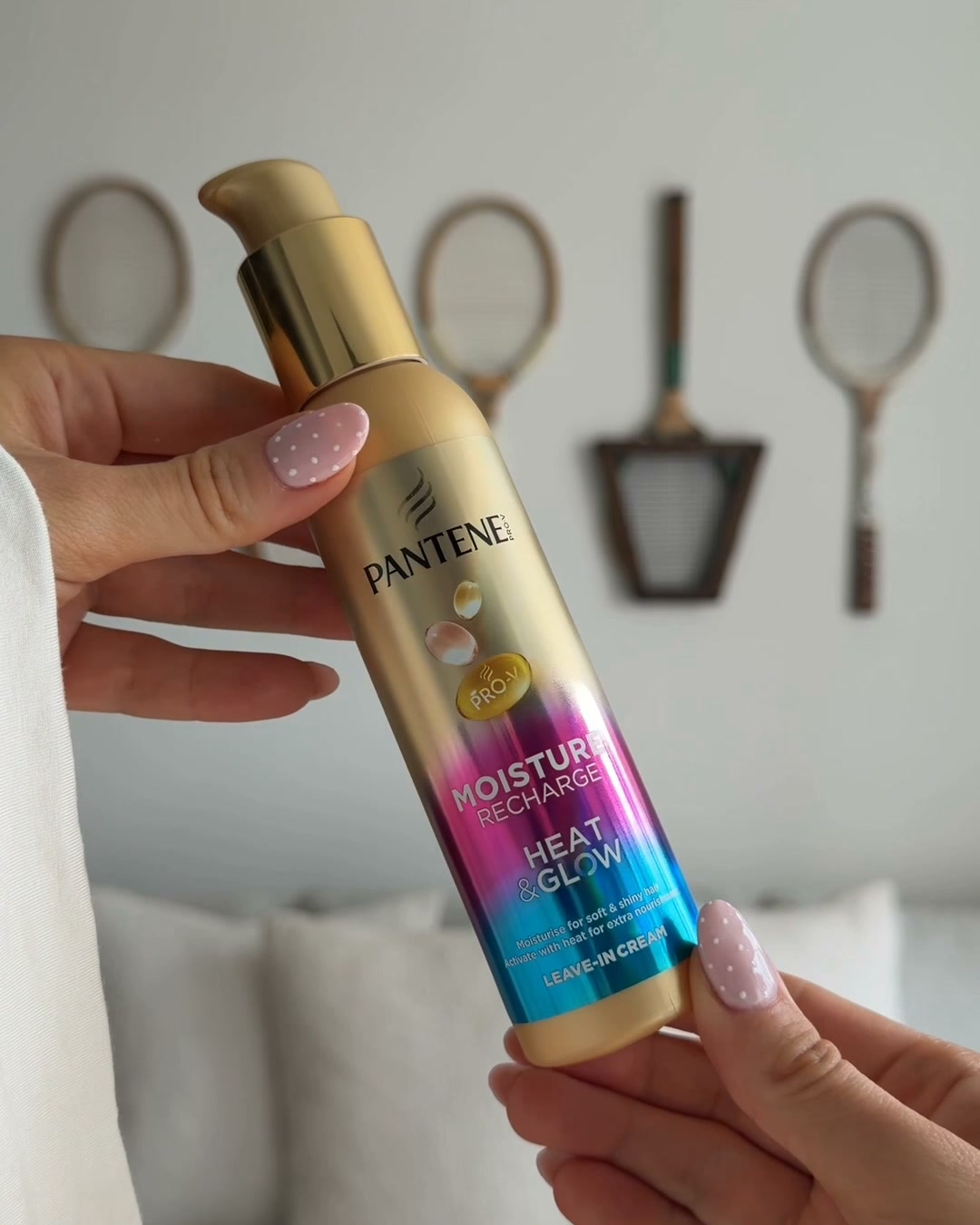 Pantene UK & Ireland Facebook ad: NEW Pantene Heat & Glow Leave in Cream!