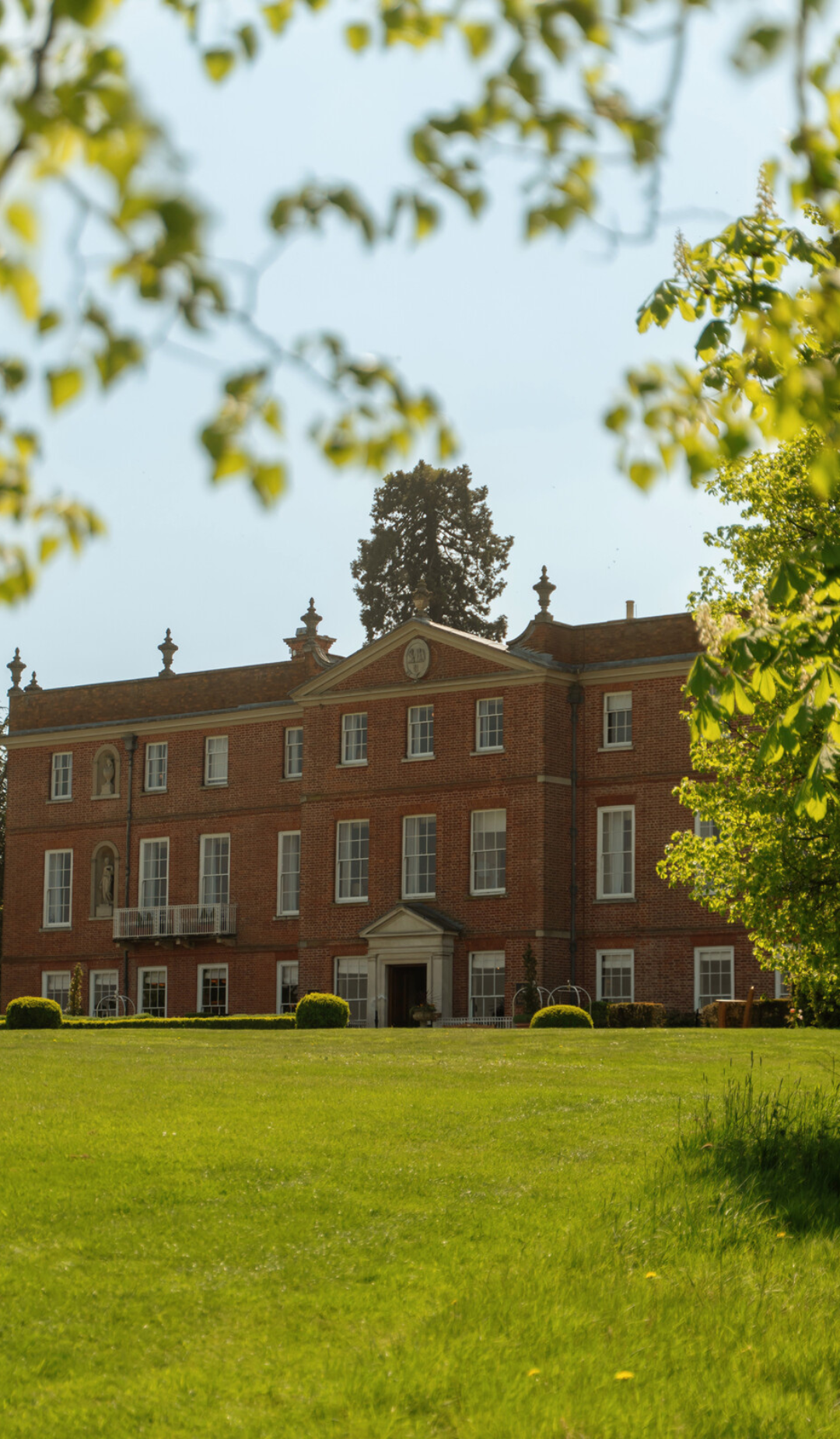 Four Seasons Hotel Hampshire, England Facebook ad