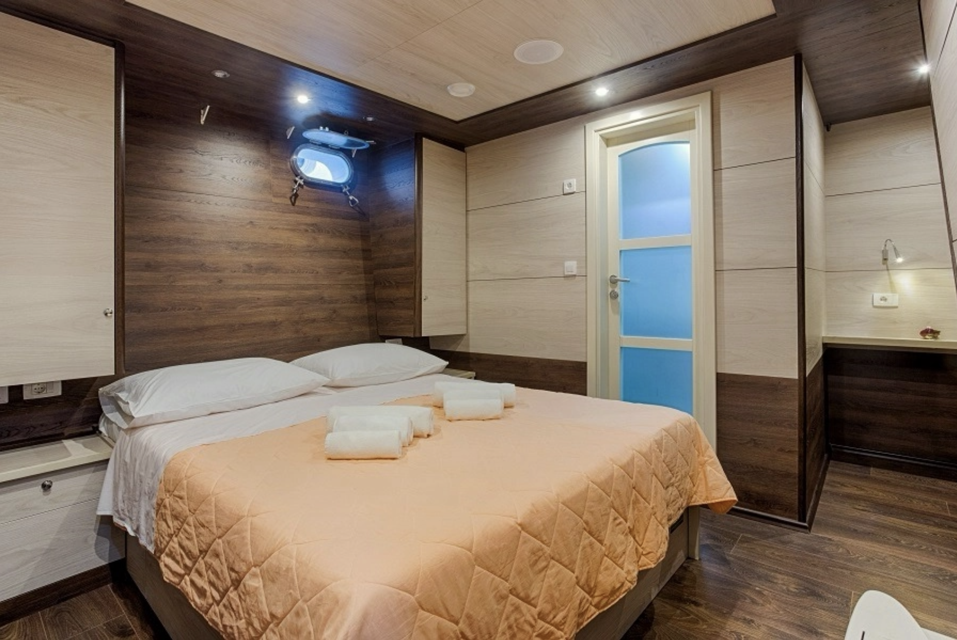 Luxury Yacht Charter Croatia Facebook ad