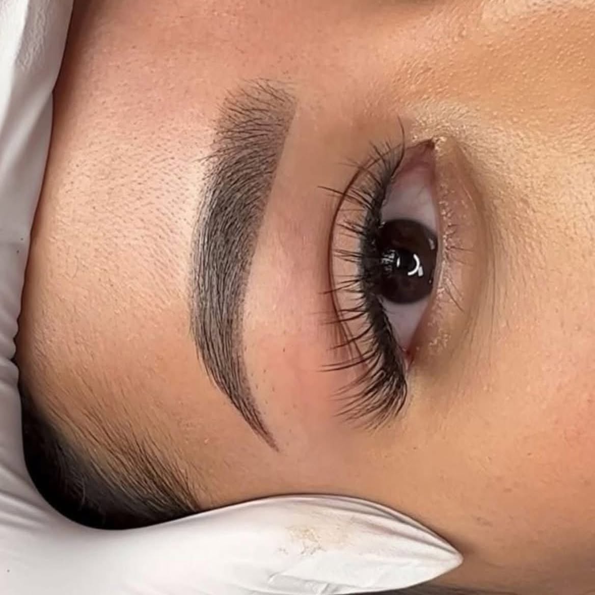Mau Micropigmentacion. Facebook ad: CEJAS NATURALES