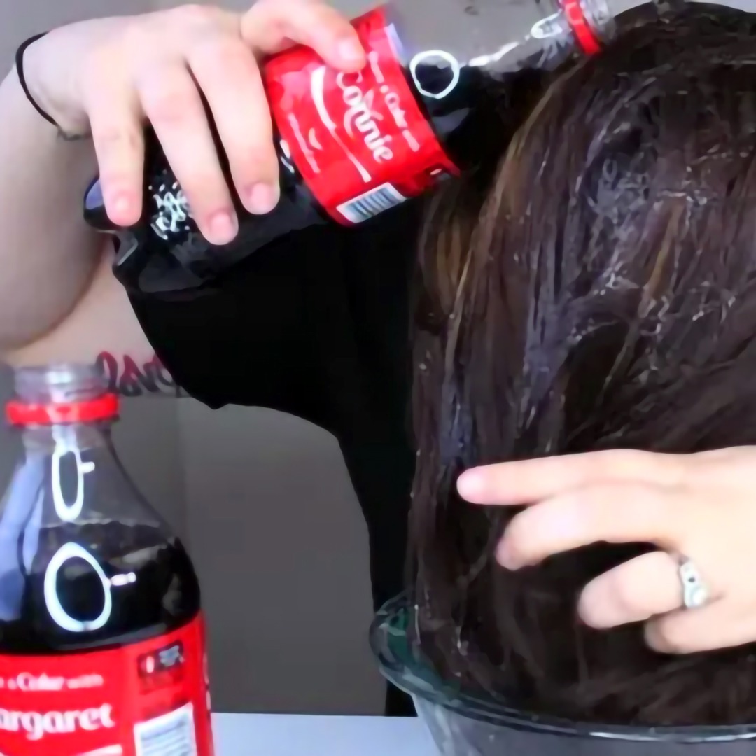 MomentoBenessere.it Facebook ad: Capelli: le alternative più efficaci alla tinta chimica