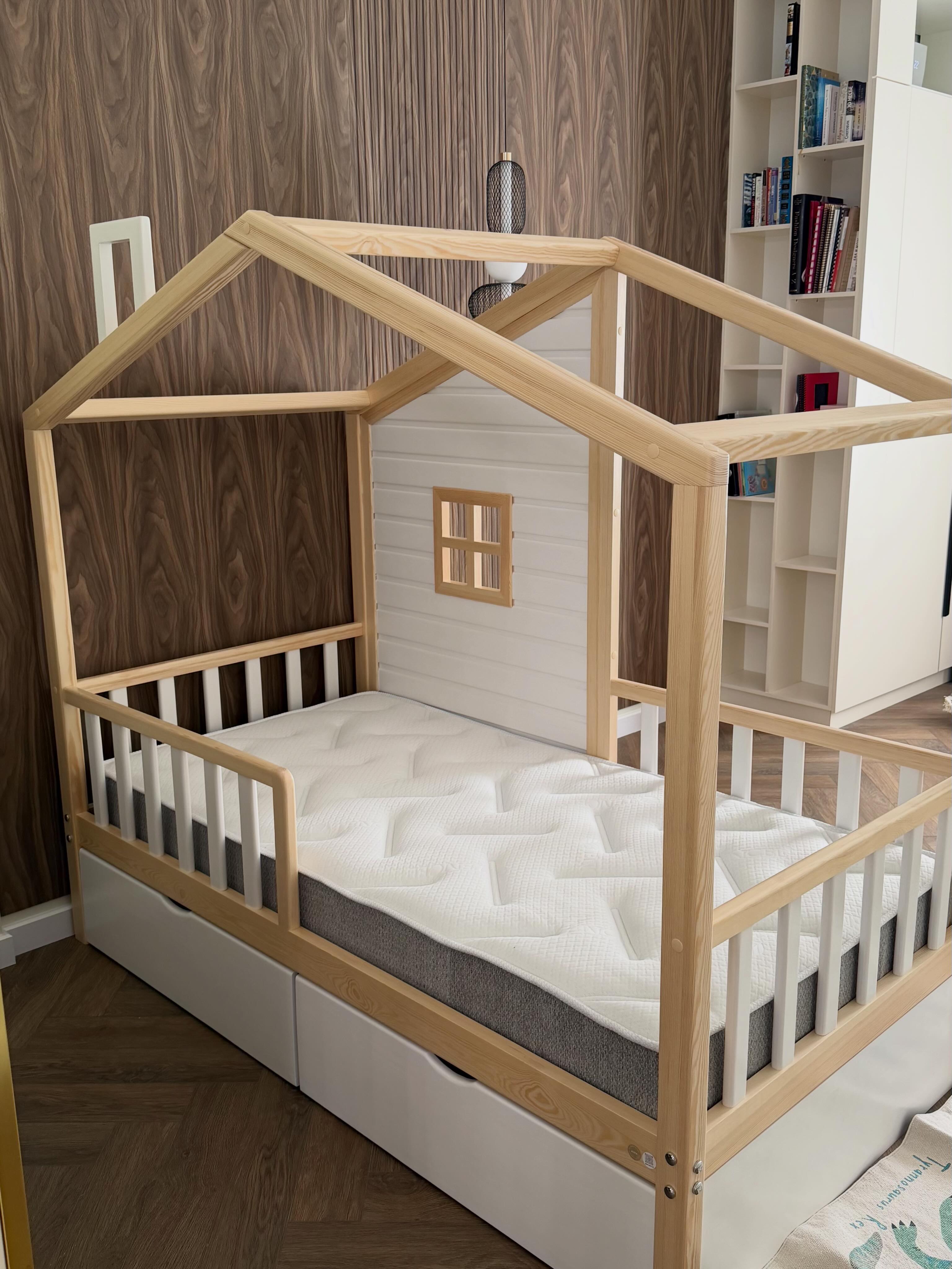Wood Crafts Eco Facebook ad: Детская кровать из натурального дерева