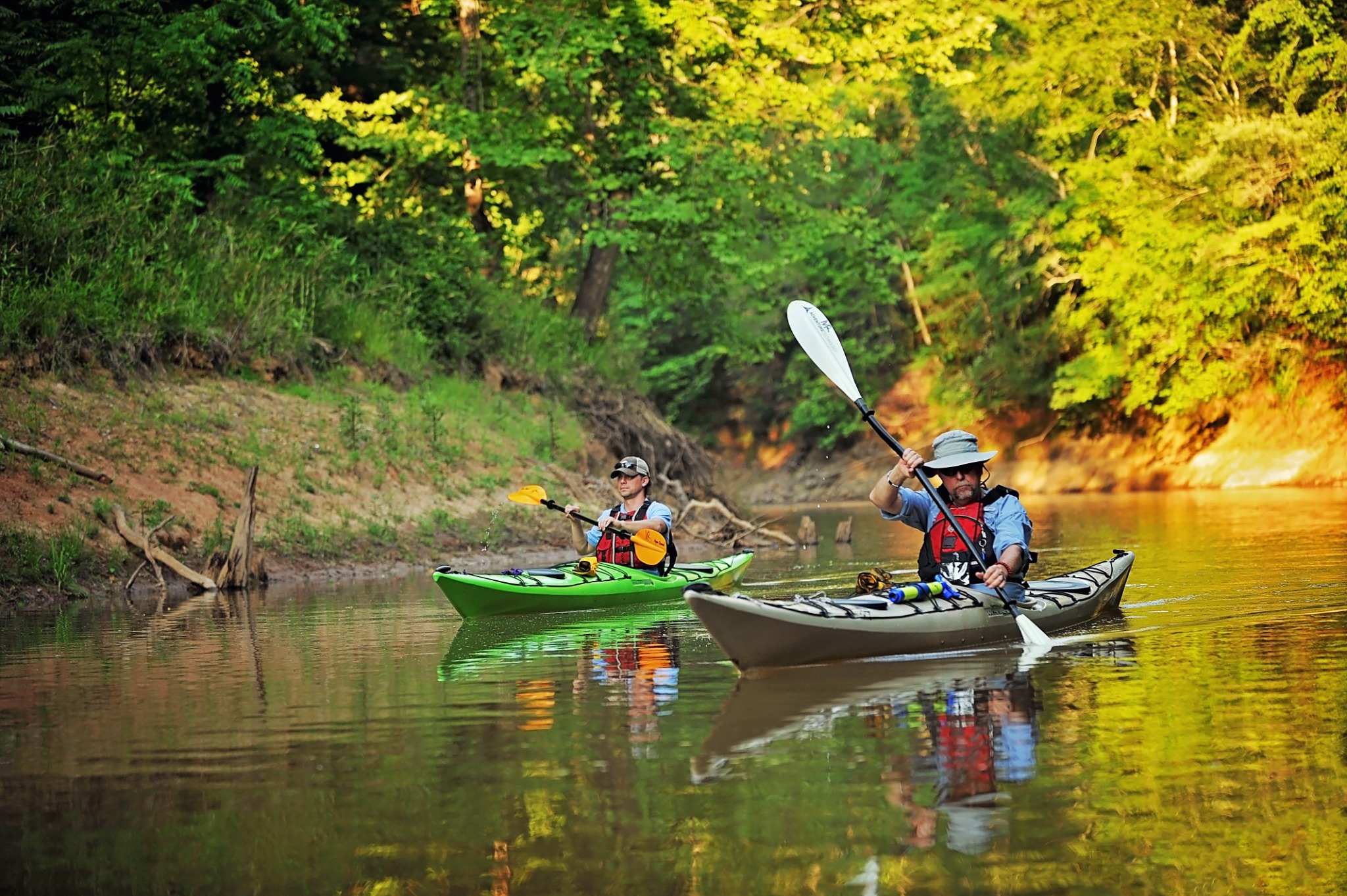 WSB-TV Facebook ad: Paddle, Hike & Play in Thomson!