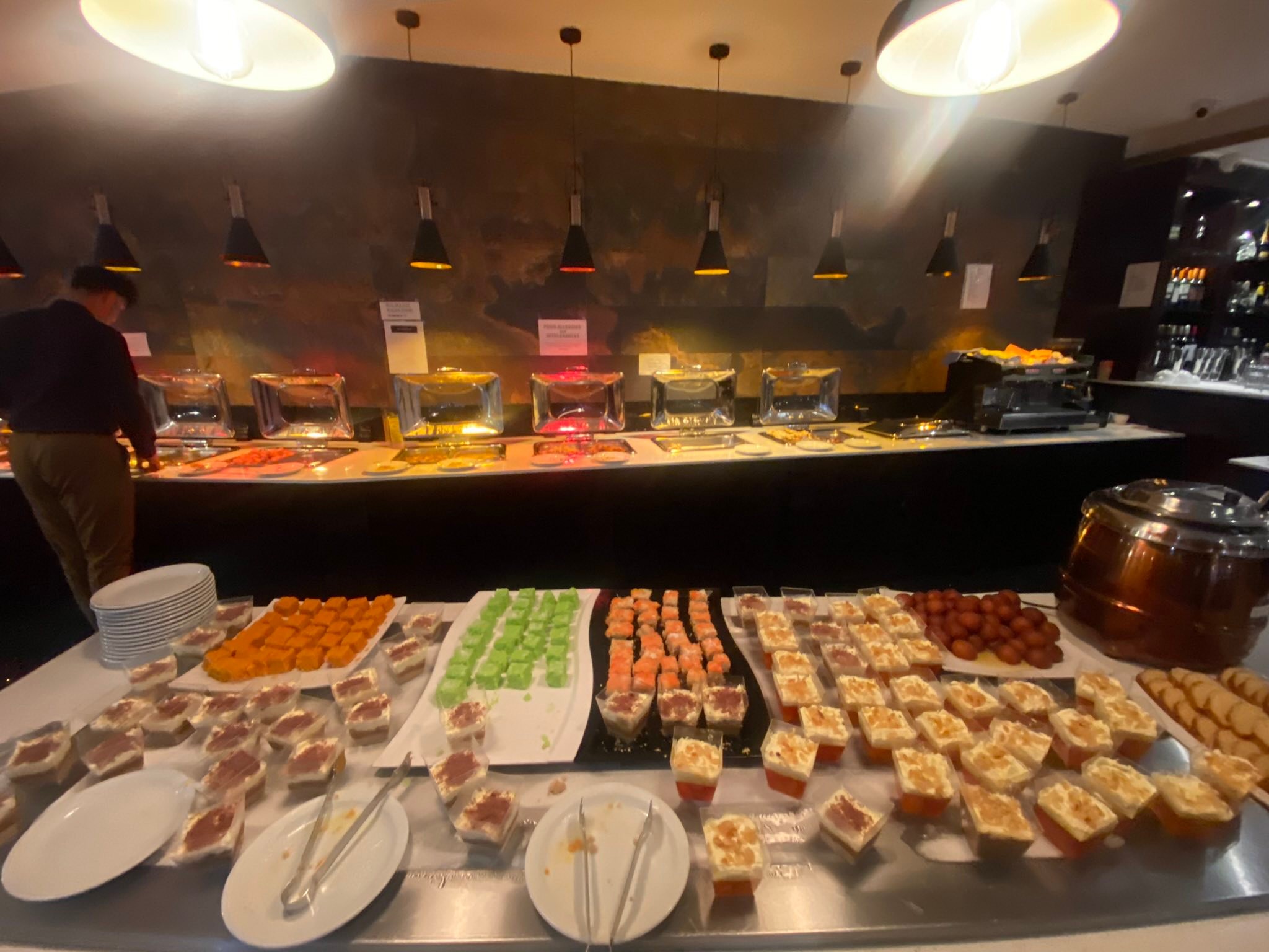 Tamashah Facebook ad: ALL YOU CAN EAT INDIAN & THAI BUFFET!