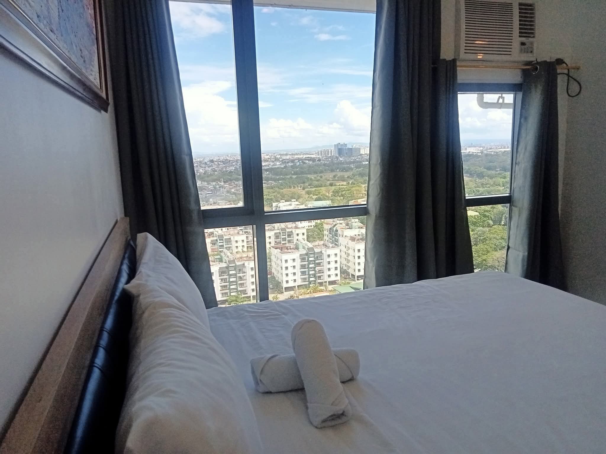 Mckinley Hills BGC Staycation Facebook ad