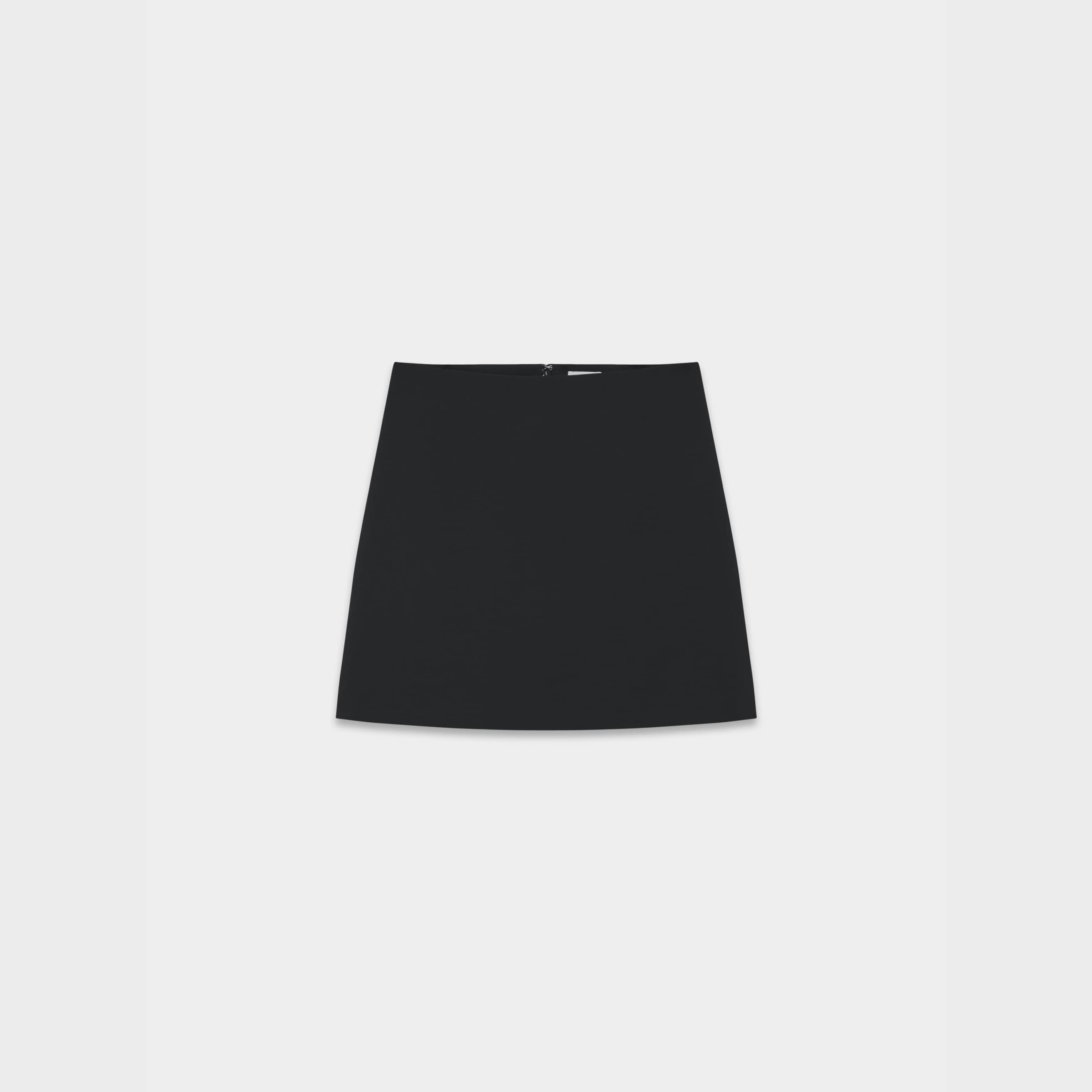 Aritzia Facebook ad: Everyday Luxury To Elevate Your World