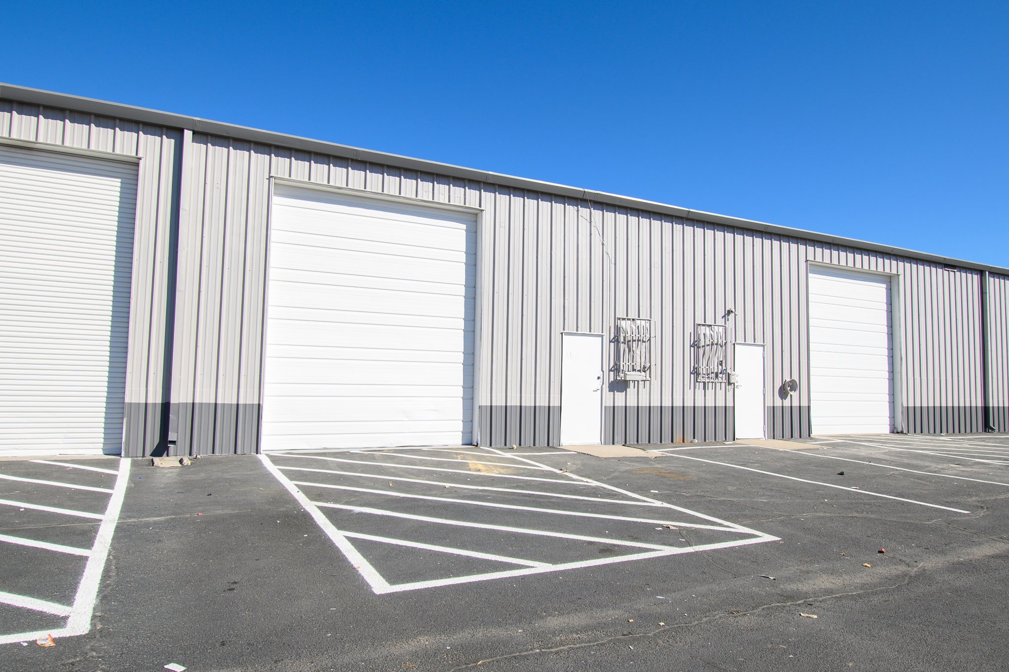 Kiely Kreitzberg Facebook ad: 1,500 RSF Warehouse - El Paso, TX