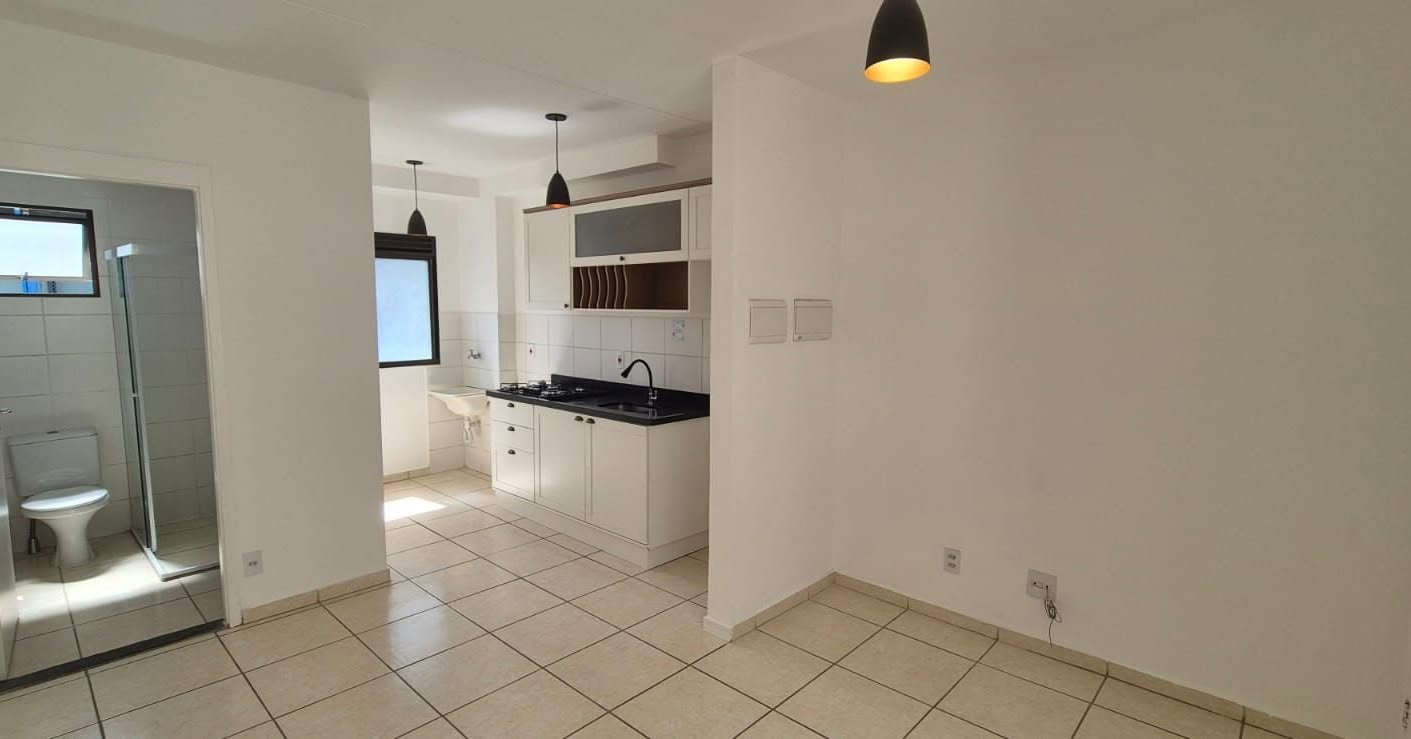 Arthur Glugoski Facebook ad: 2 quartos 1 banheiro, Apartamento