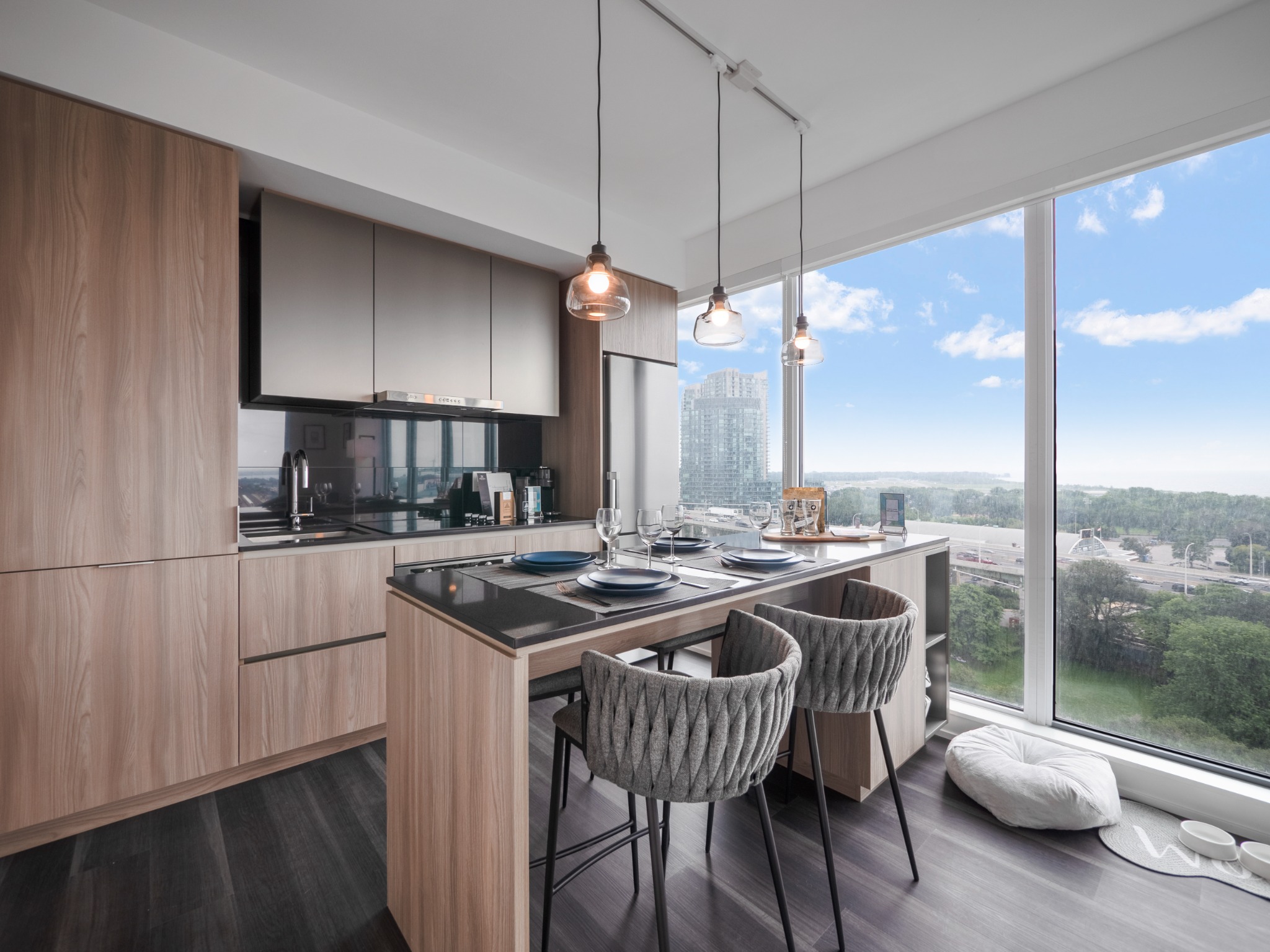 Rent Novus Facebook ad: Receive one month free on select suites.