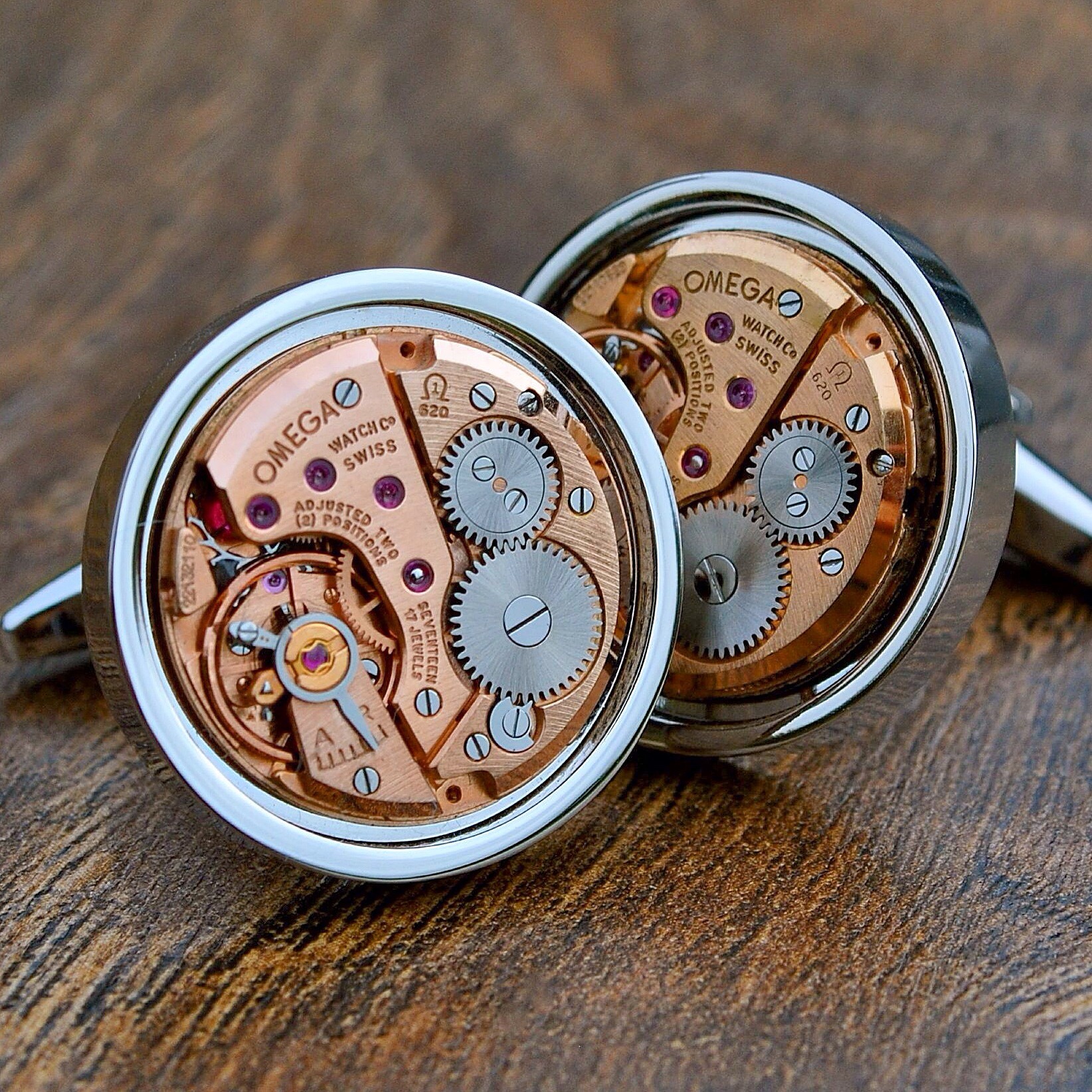George Fox Cufflinks Facebook ad
