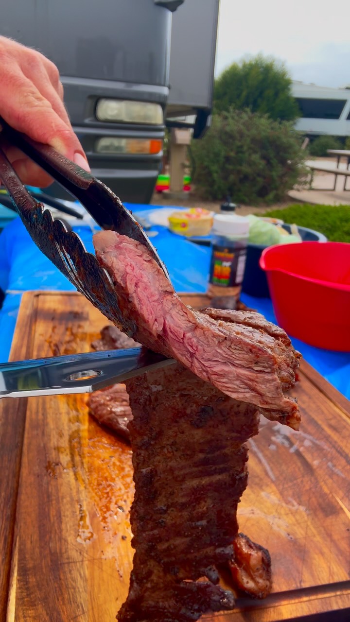 Dalstrong Facebook ad: Is there anything better than wagyu flank steak?!
