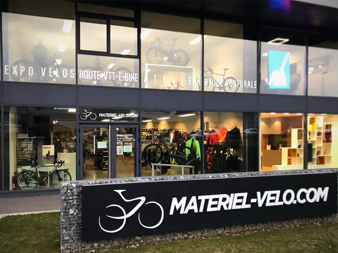 EMPLOIVÉLO Facebook ad: Vendeur cycle Annecy (H/F) - Emploi CDD août 2026