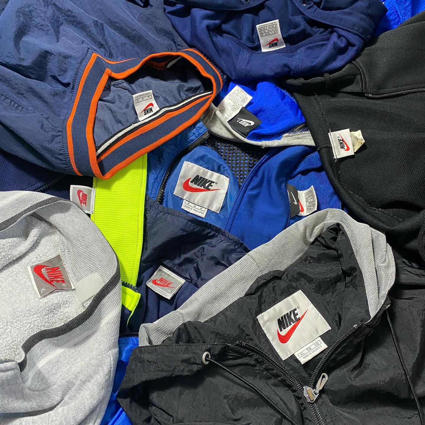 古着屋 カタルシス Facebook ad: 【Old NIKEを中心にSport&Streetアイテムが揃うオンライン古着屋】