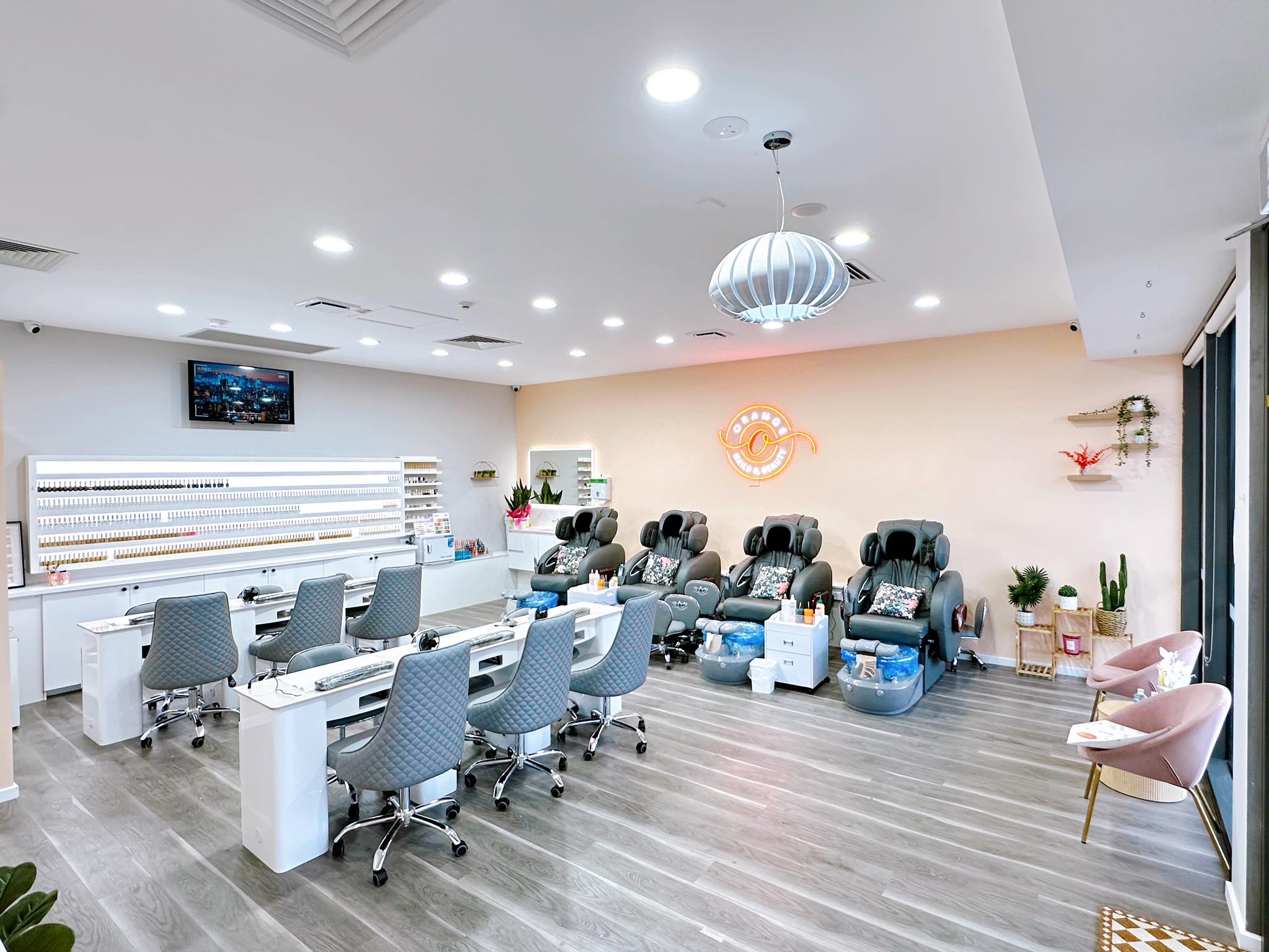 Orange Nails & Beauty Maddingley Facebook ad