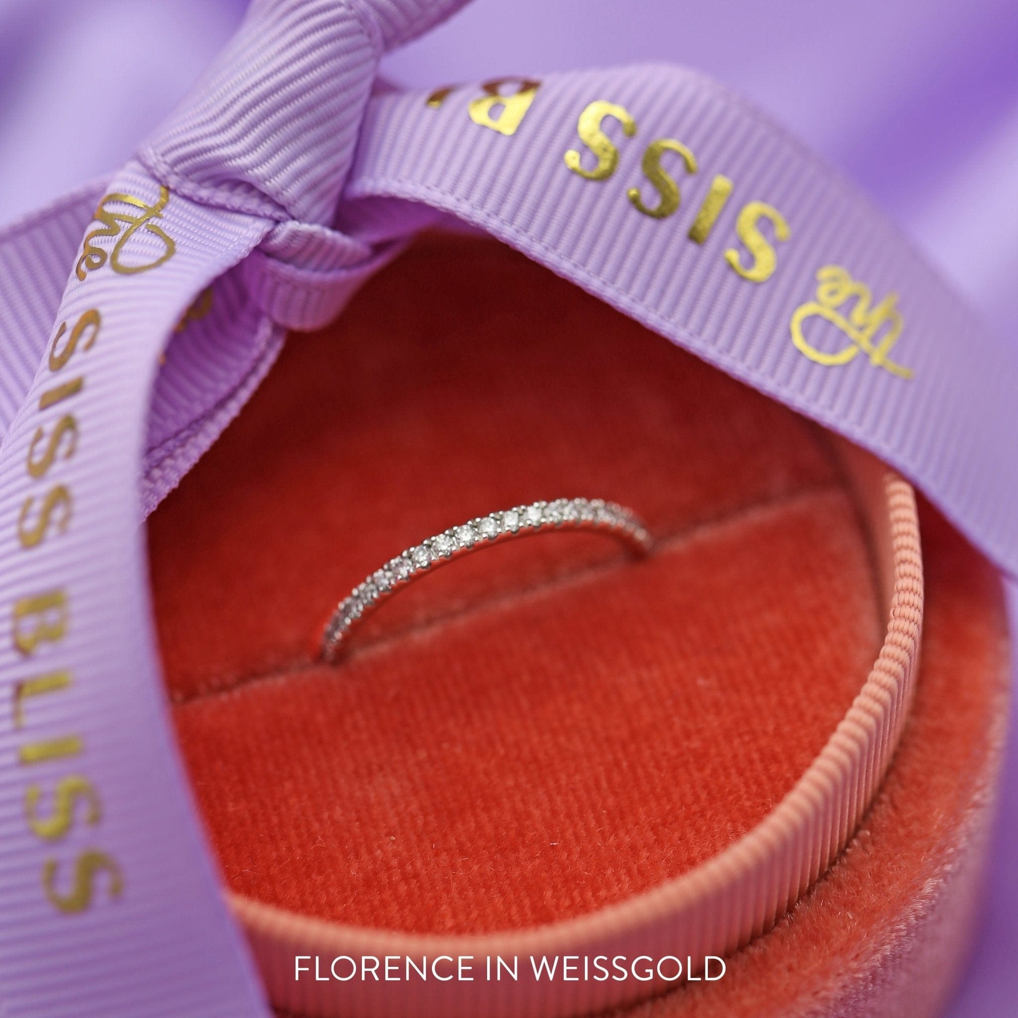 The SISS BLISS Facebook ad: The SISS BLISS steht für einzigartigen, handgefertigten und…