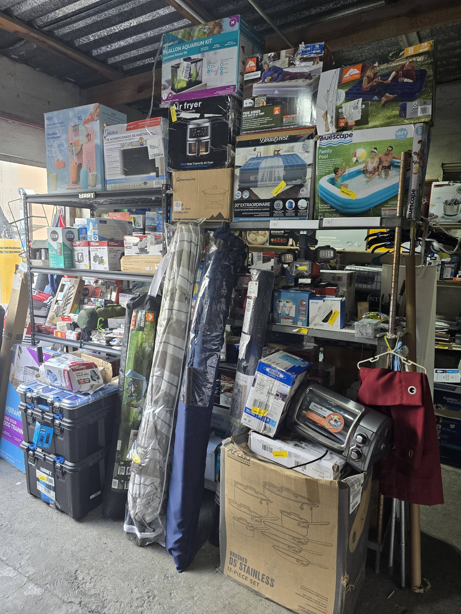 Bazar Todo Para Tu Hogar Facebook ad: Variedad de artículos para el hogar Ubicados en…