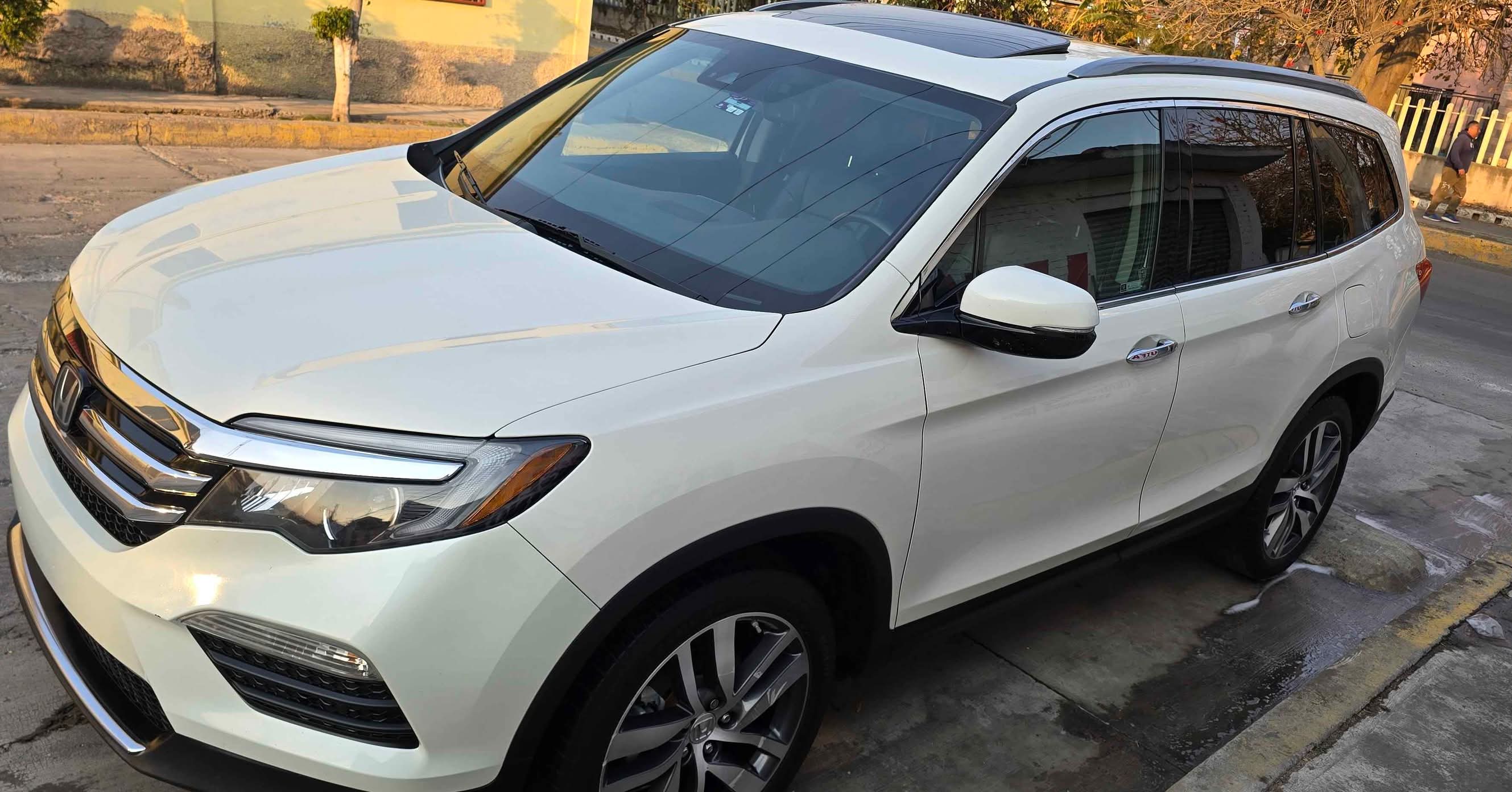 Chocks Rios Alvz Facebook ad: 2017 Honda Pilot
