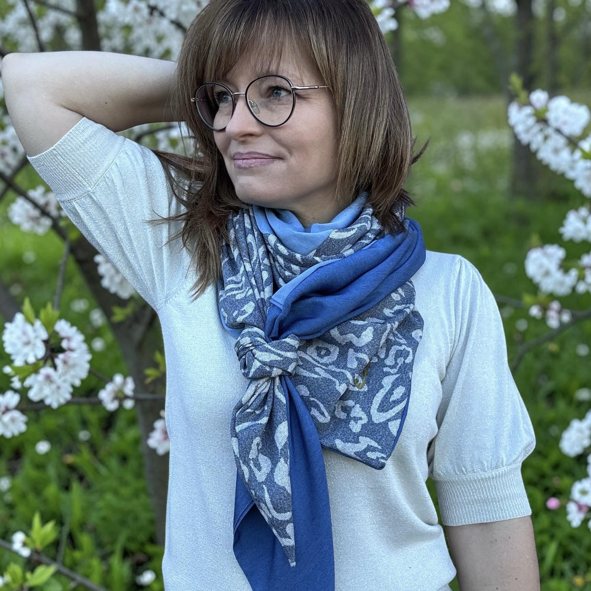 Ellécie, les foulards Facebook ad