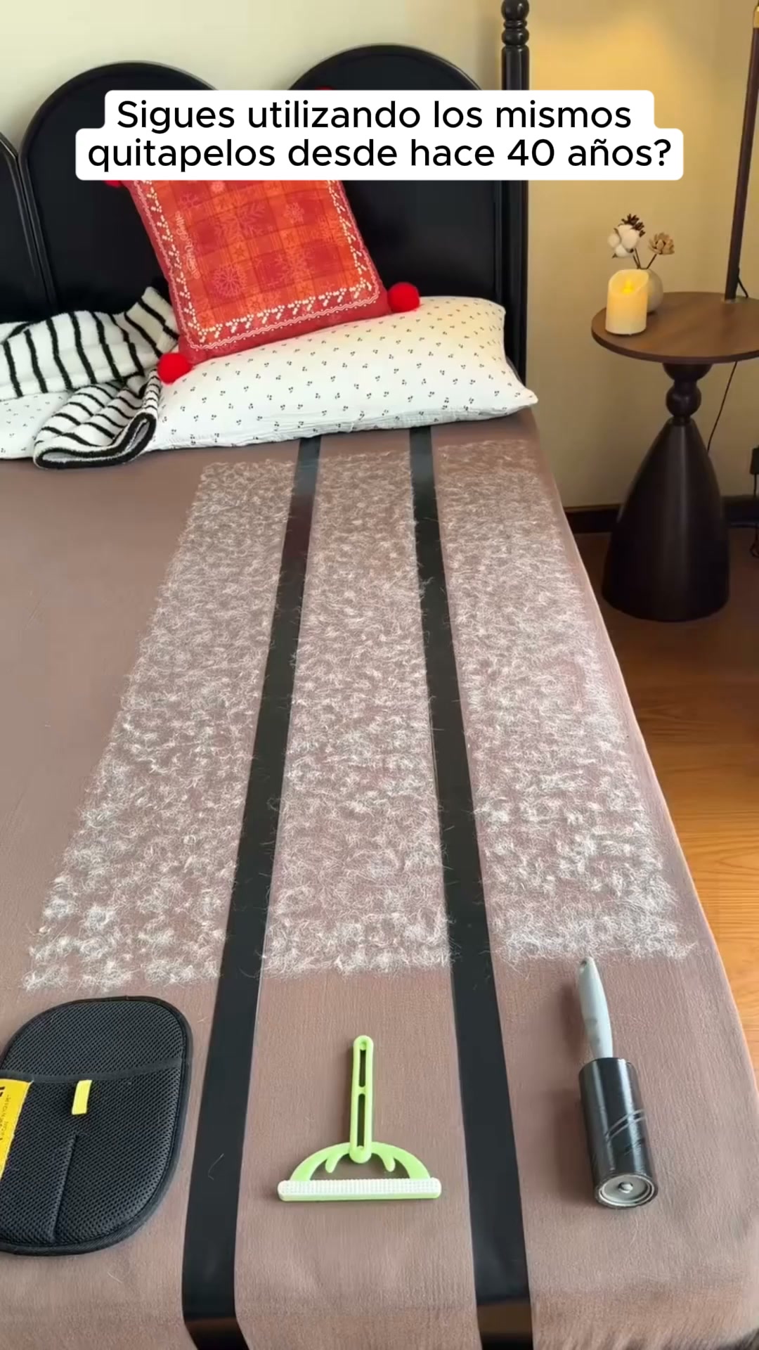 Softpet Facebook ad: Gánale la batalla al pelo de tu mascota.