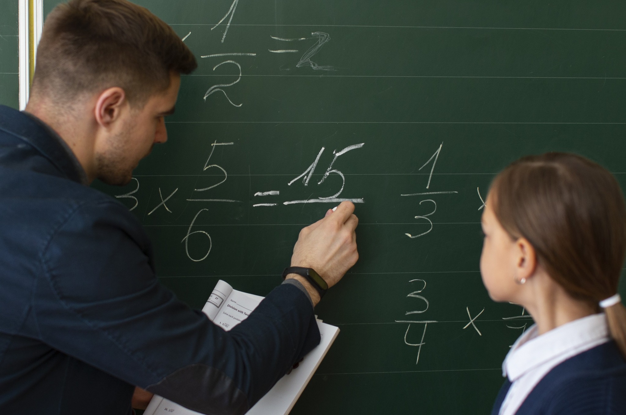 Canadian Math Academy Facebook ad: Hi Parents & Students, Cell: (647) 619-3088
