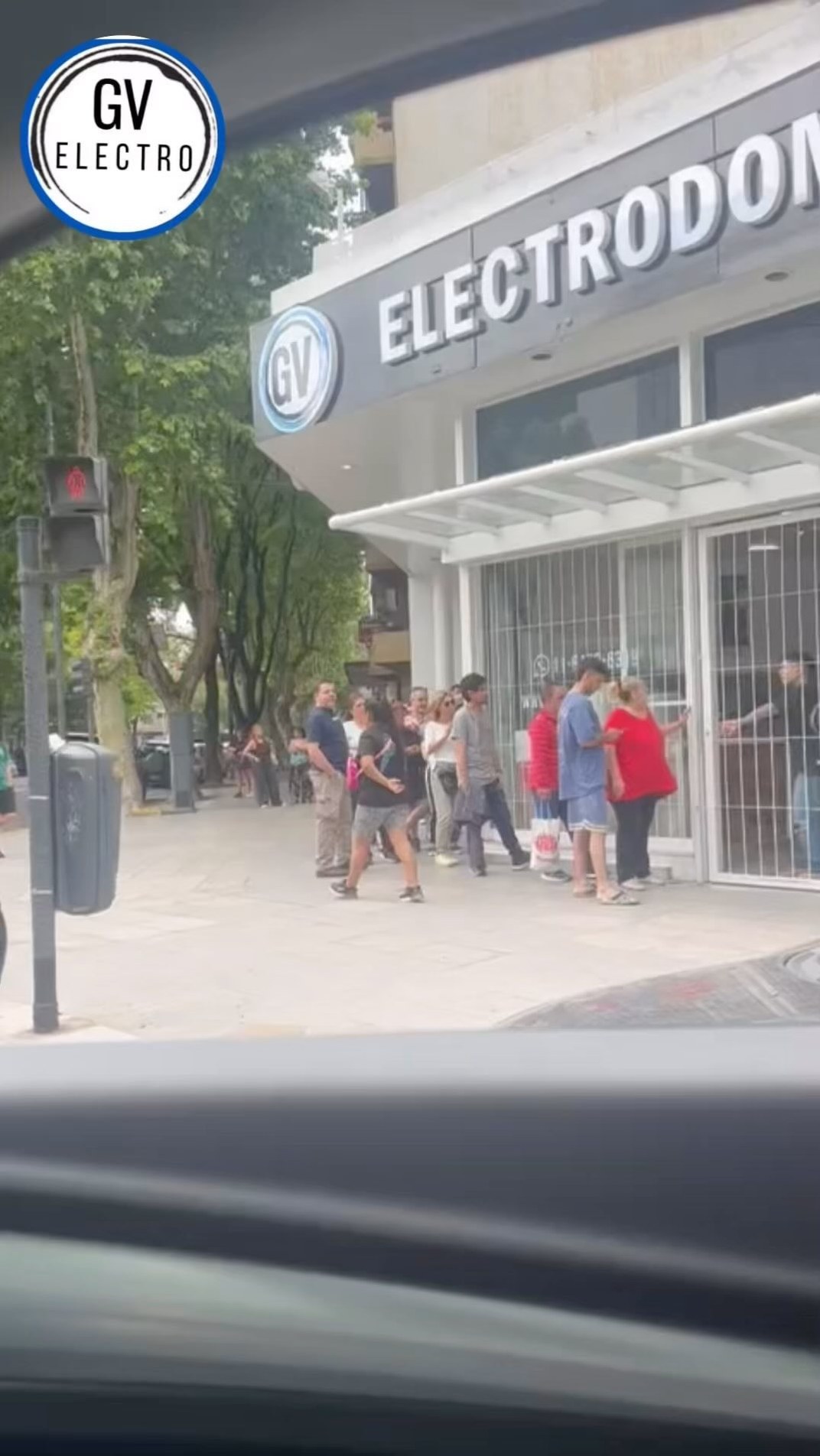 Heladeras GV Boedo Facebook ad: ¿QUERES SABER POR QUÉ TENEMOS TANTA FILA EN…