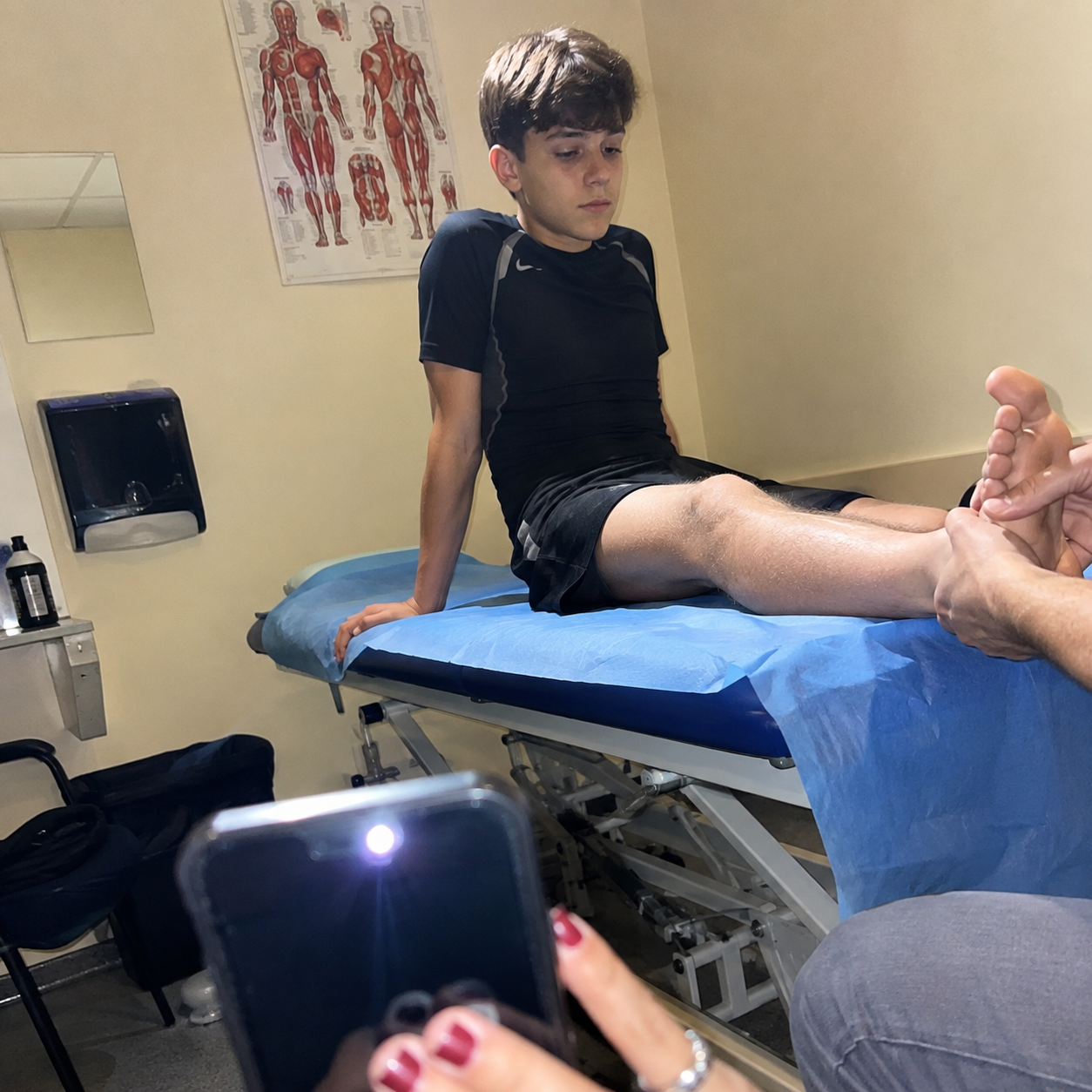 Charlotte Hartley Facebook ad: Every woman with plantar fasciitis needs to read this.
