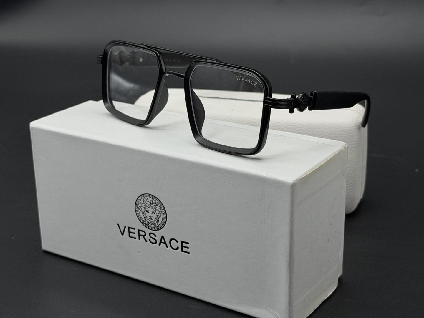 عوينات انس Optical Anas Facebook ad: � عوينات أنس