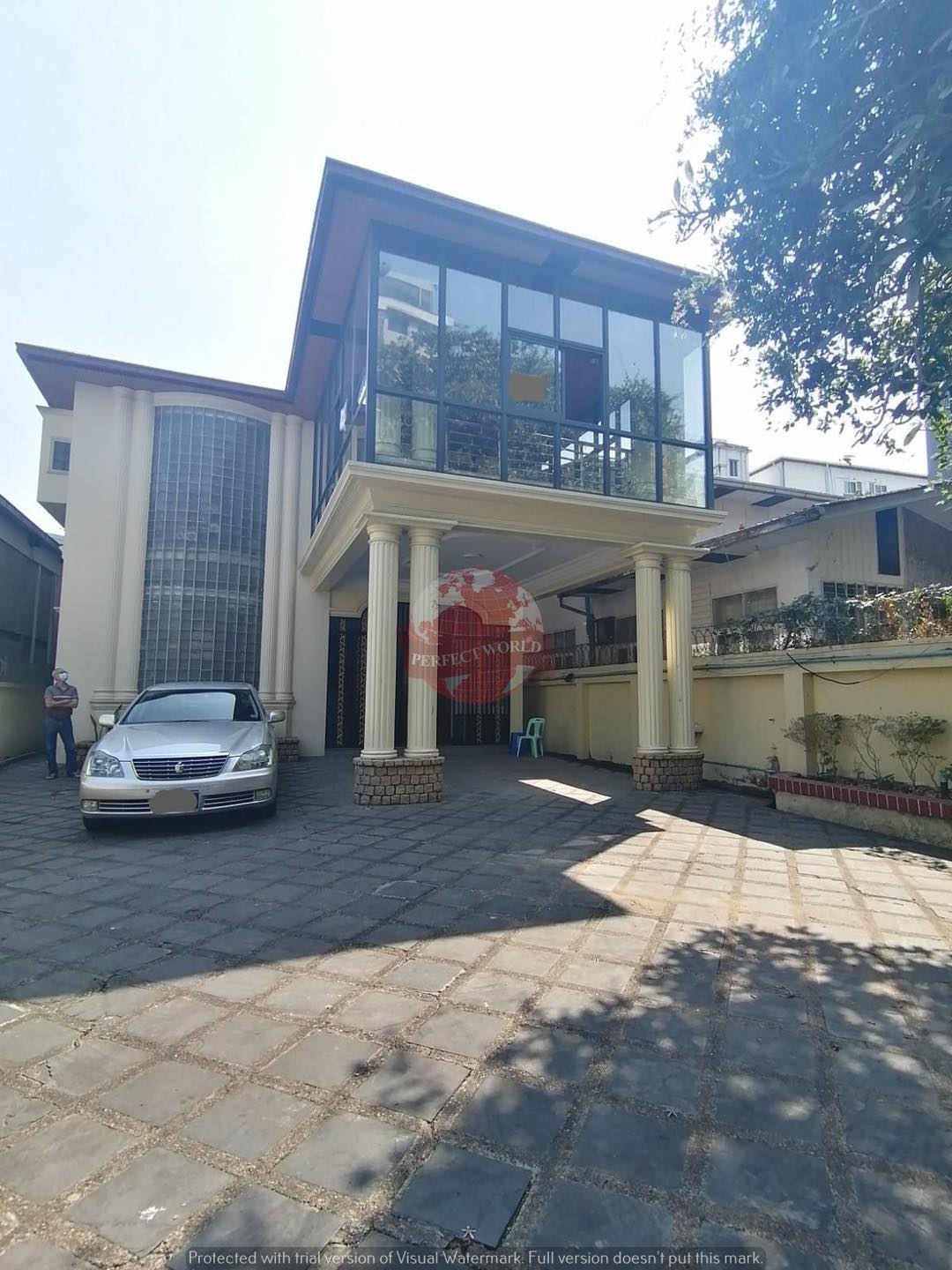 Perfect World Real Estate Agency Facebook ad: 09440998830 (hot line)