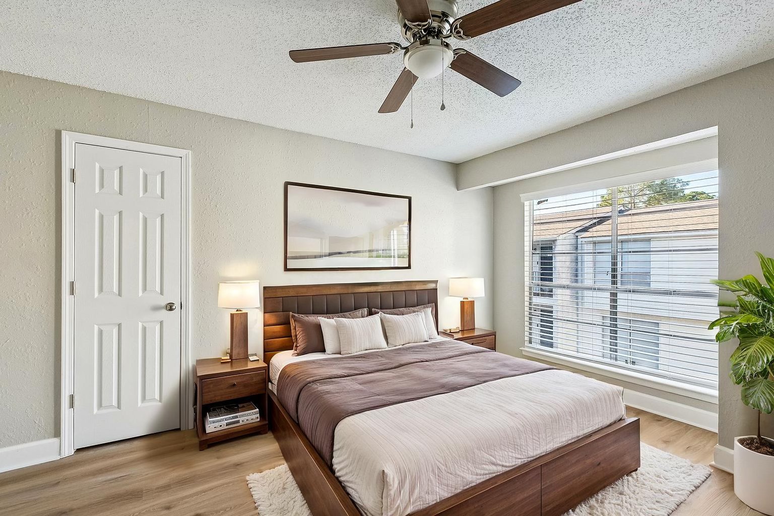 Bellecour Crossings Facebook ad: Comfortable living starts at Bellecour Crossing.