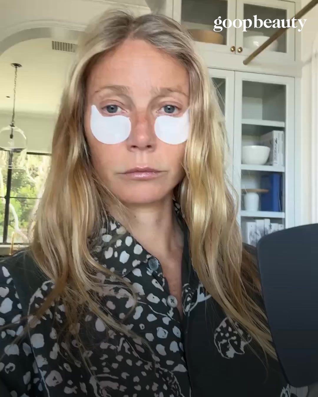 goop Facebook ad: the lift + depuff eye masks