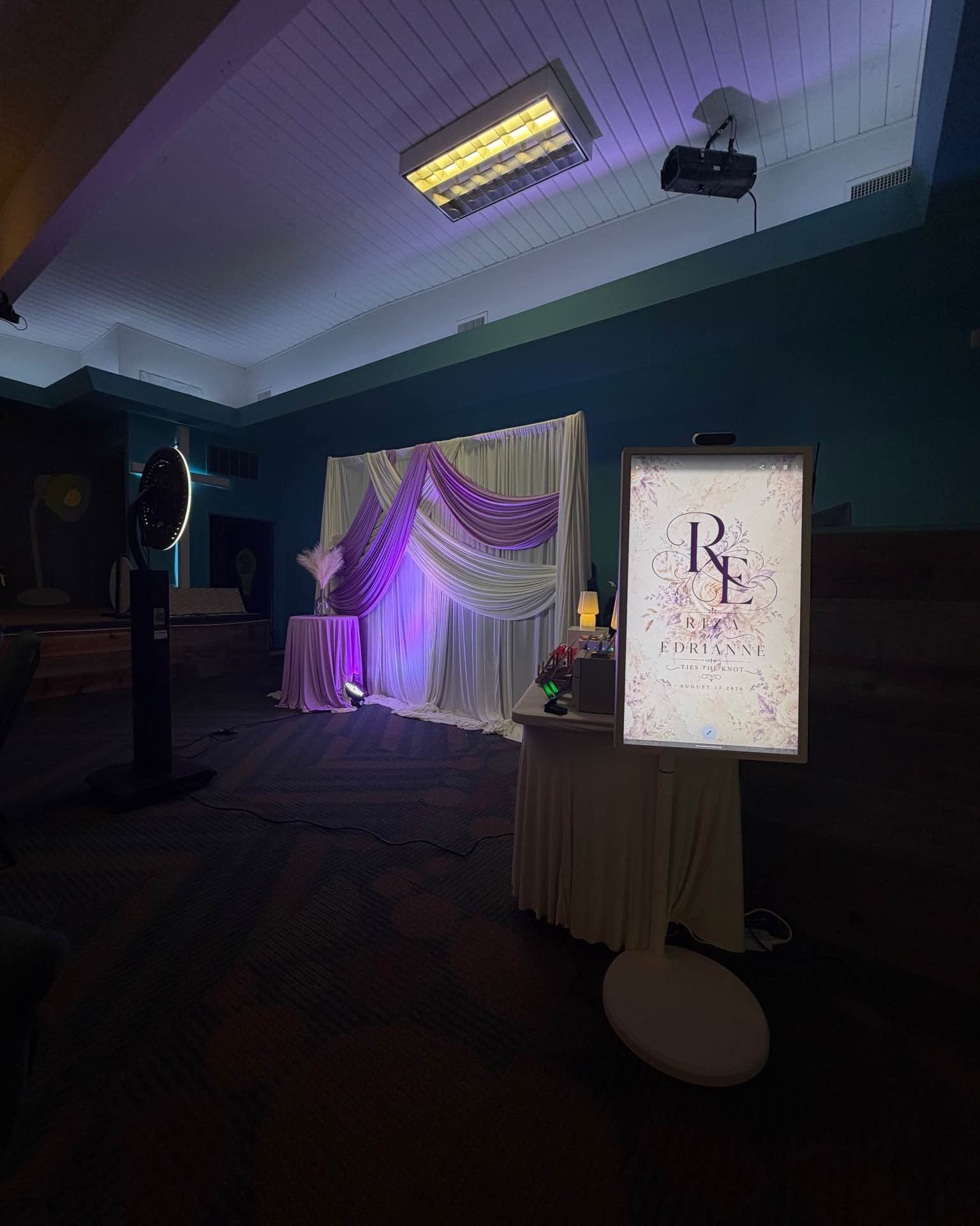Stephen Michael Facebook ad: Photo Booth rental