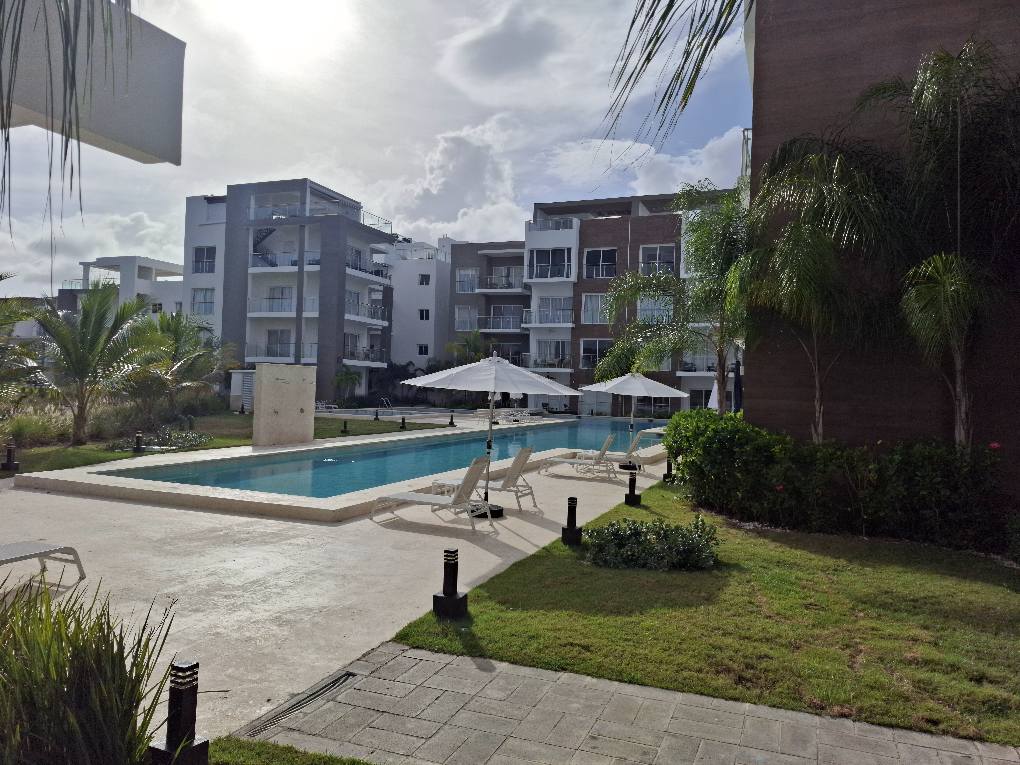 Alejandro Perez Facebook ad: Apt en venta, la mejor zona de punta cana.!